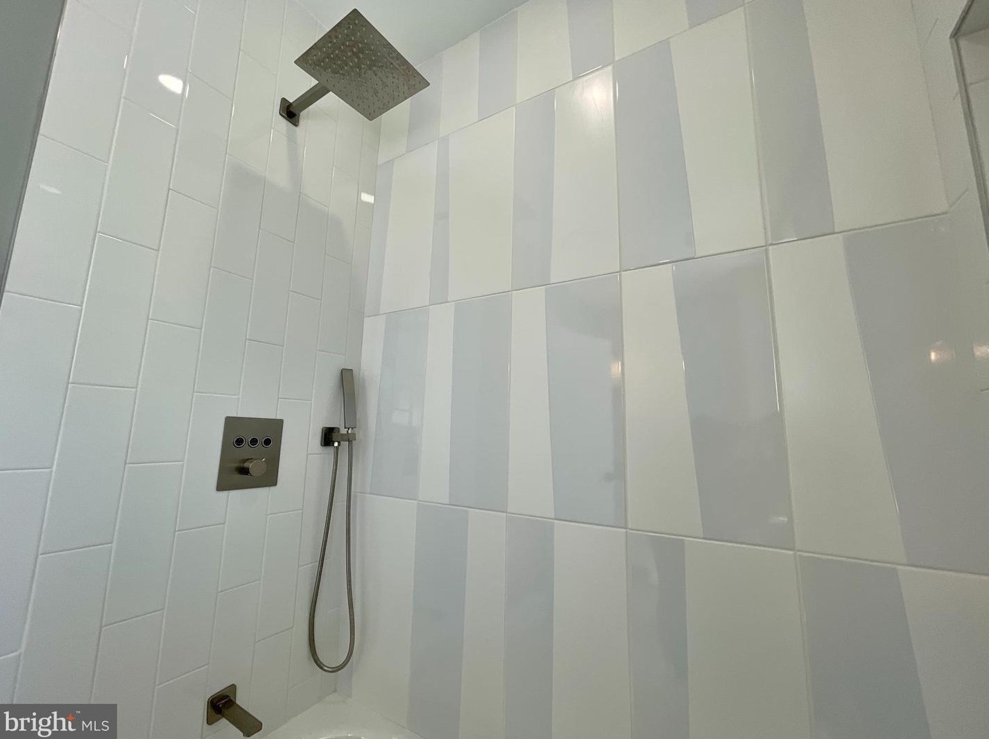 1934 Ruan St, Philadelphia PA  19124-4623 exterior