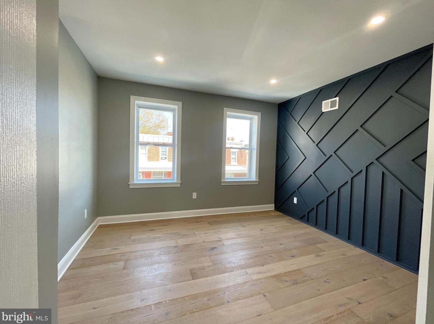 1934 Ruan St, Philadelphia PA  19124-4623 exterior