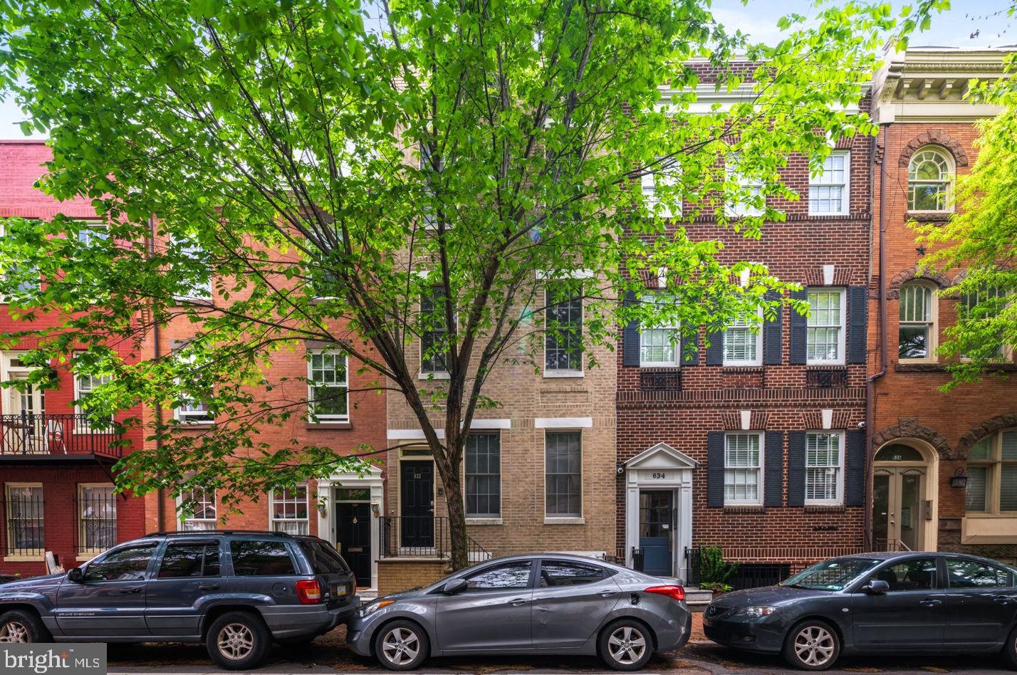 632 Pine St, Philadelphia PA  19106-4109 exterior