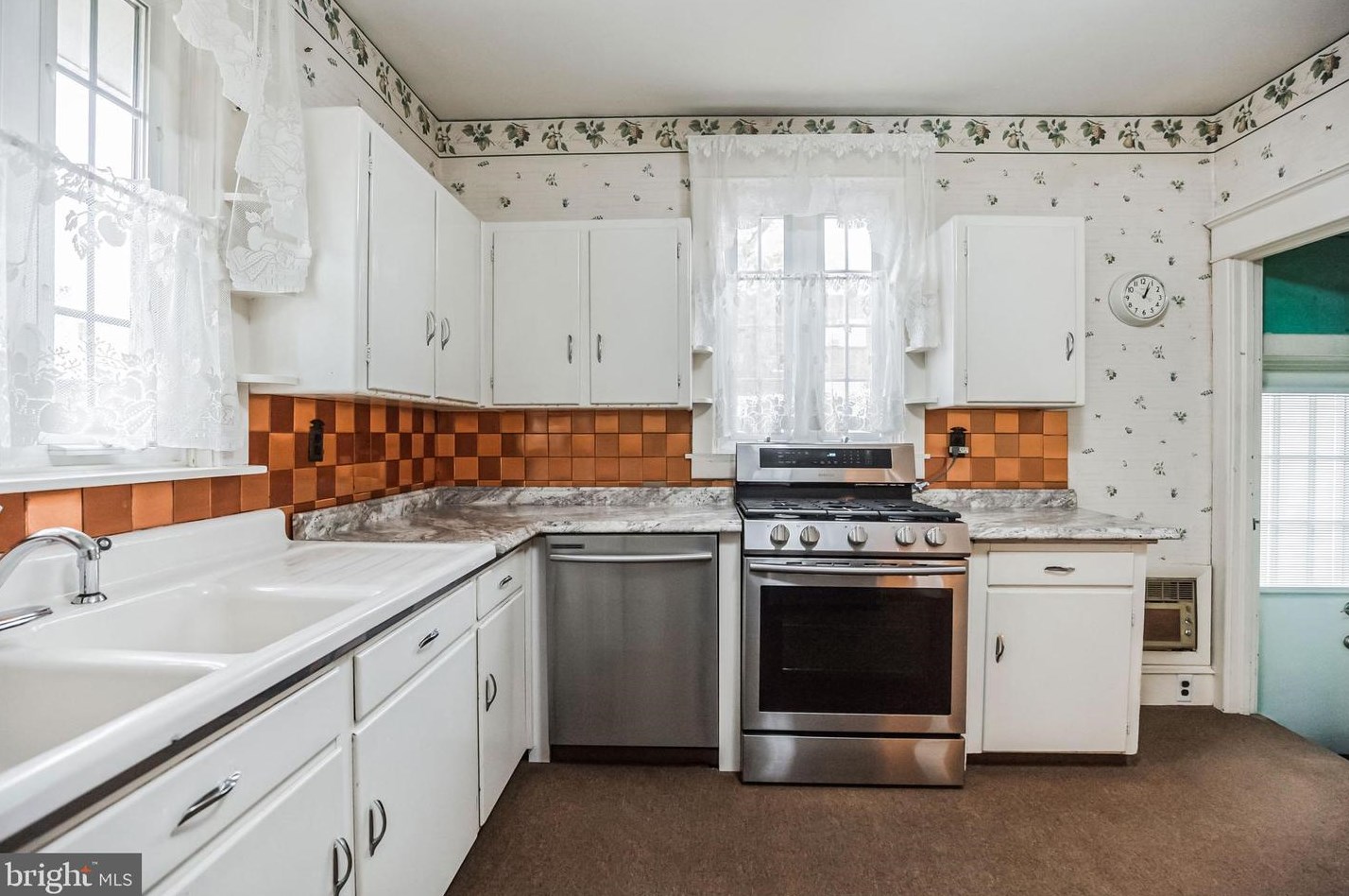 4137 Howell St, Philadelphia PA 19135-3913 exterior