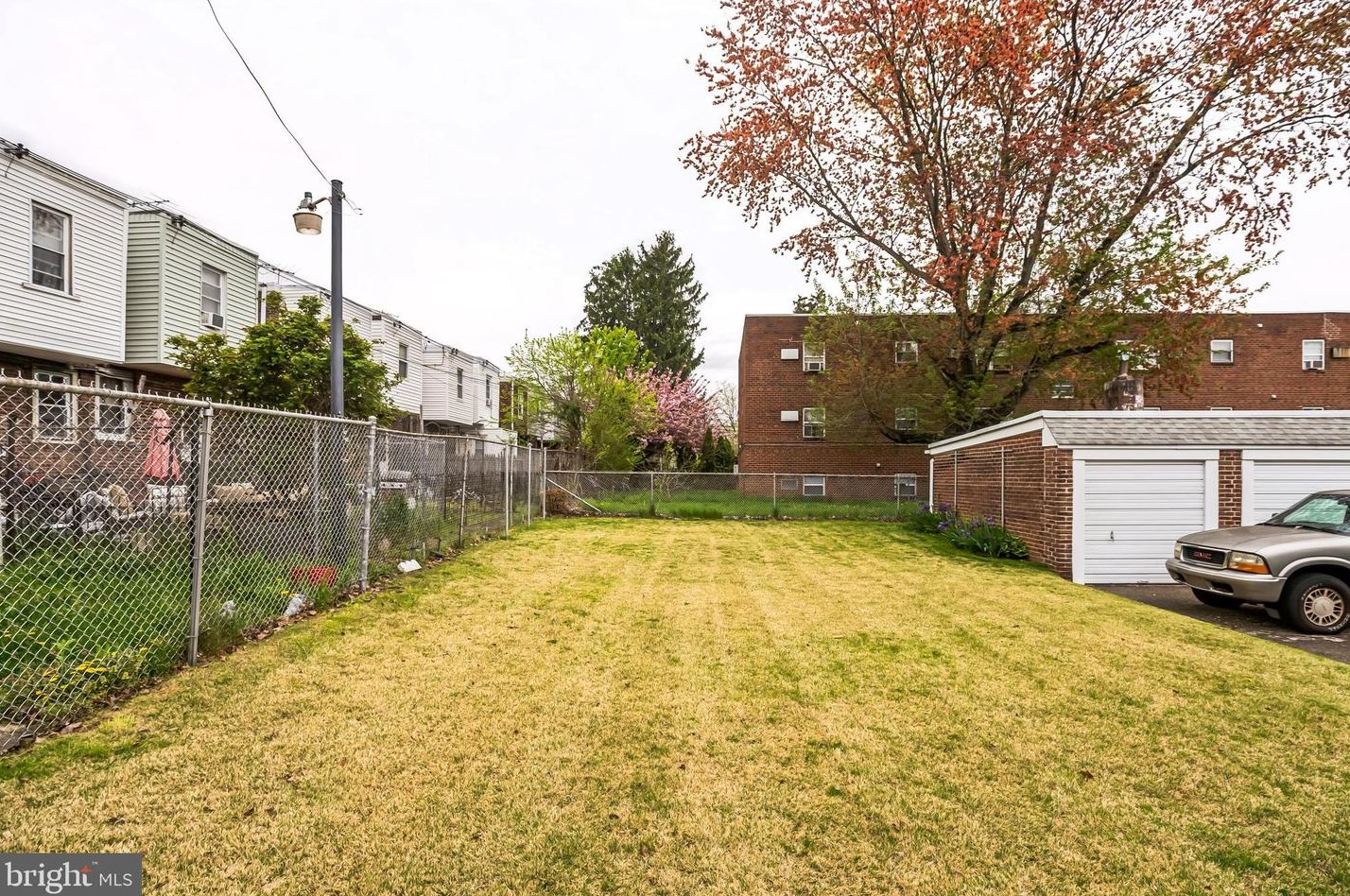 4137 Howell St, Philadelphia PA 19135-3913 exterior