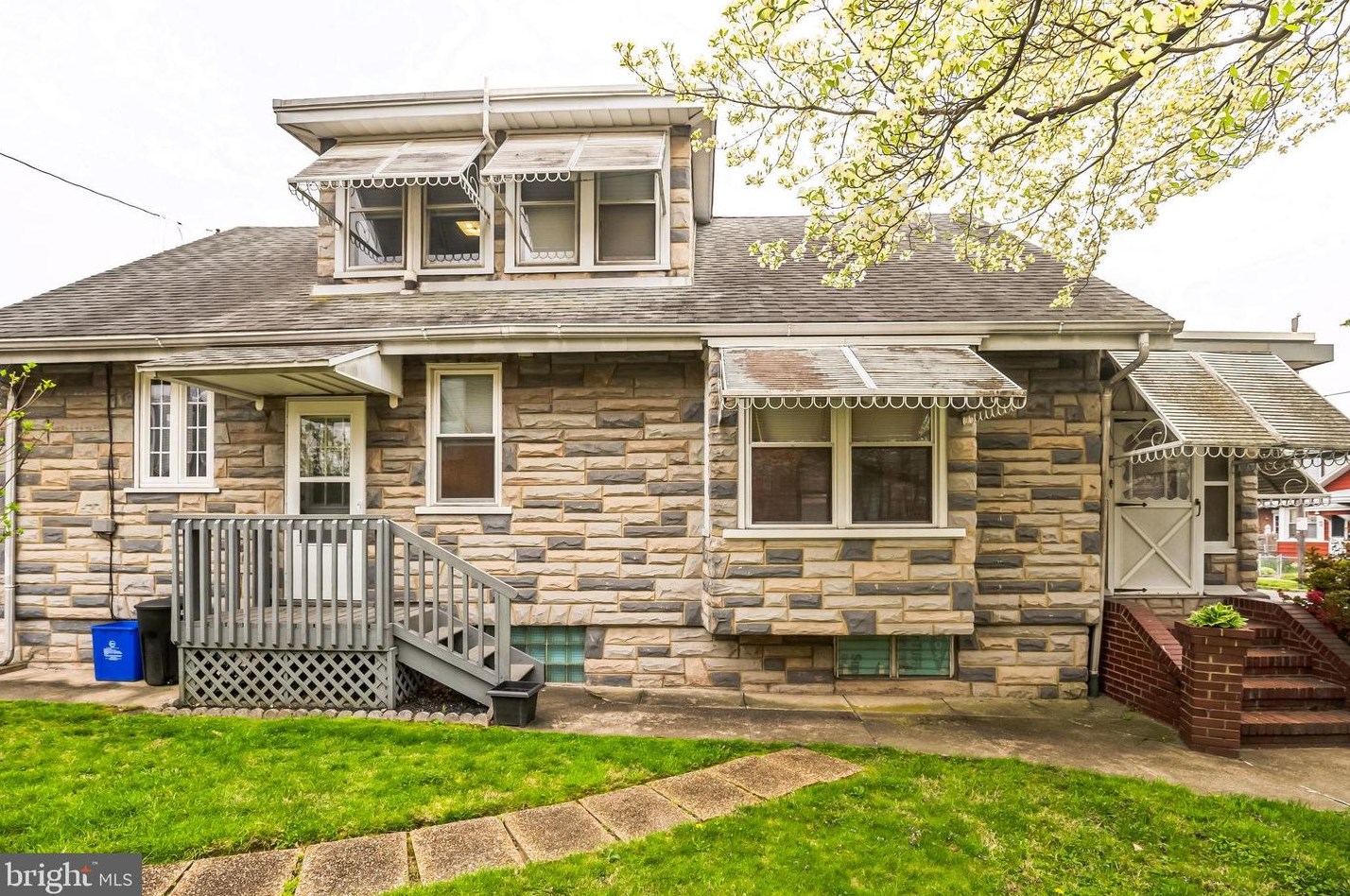 4137 Howell St, Philadelphia PA 19135-3913 exterior