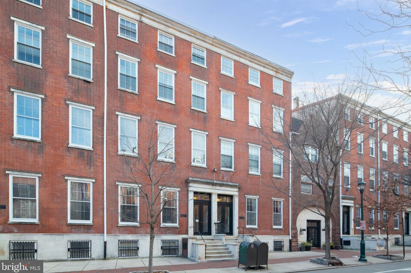 1008-20 Spruce St, Philadelphia PA  19107 exterior
