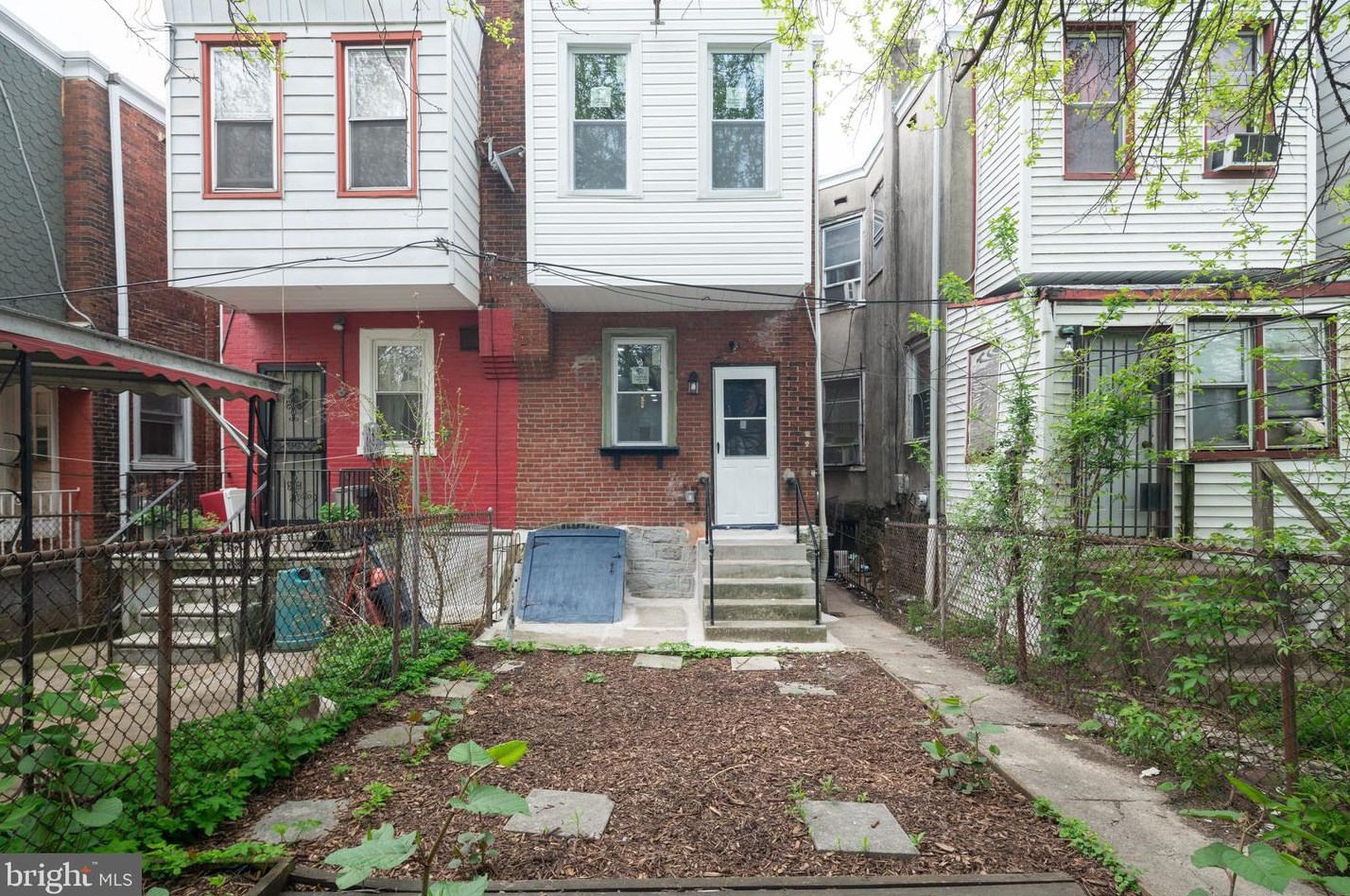 5945 Walton Ave, Philadelphia PA  19143-2411 exterior