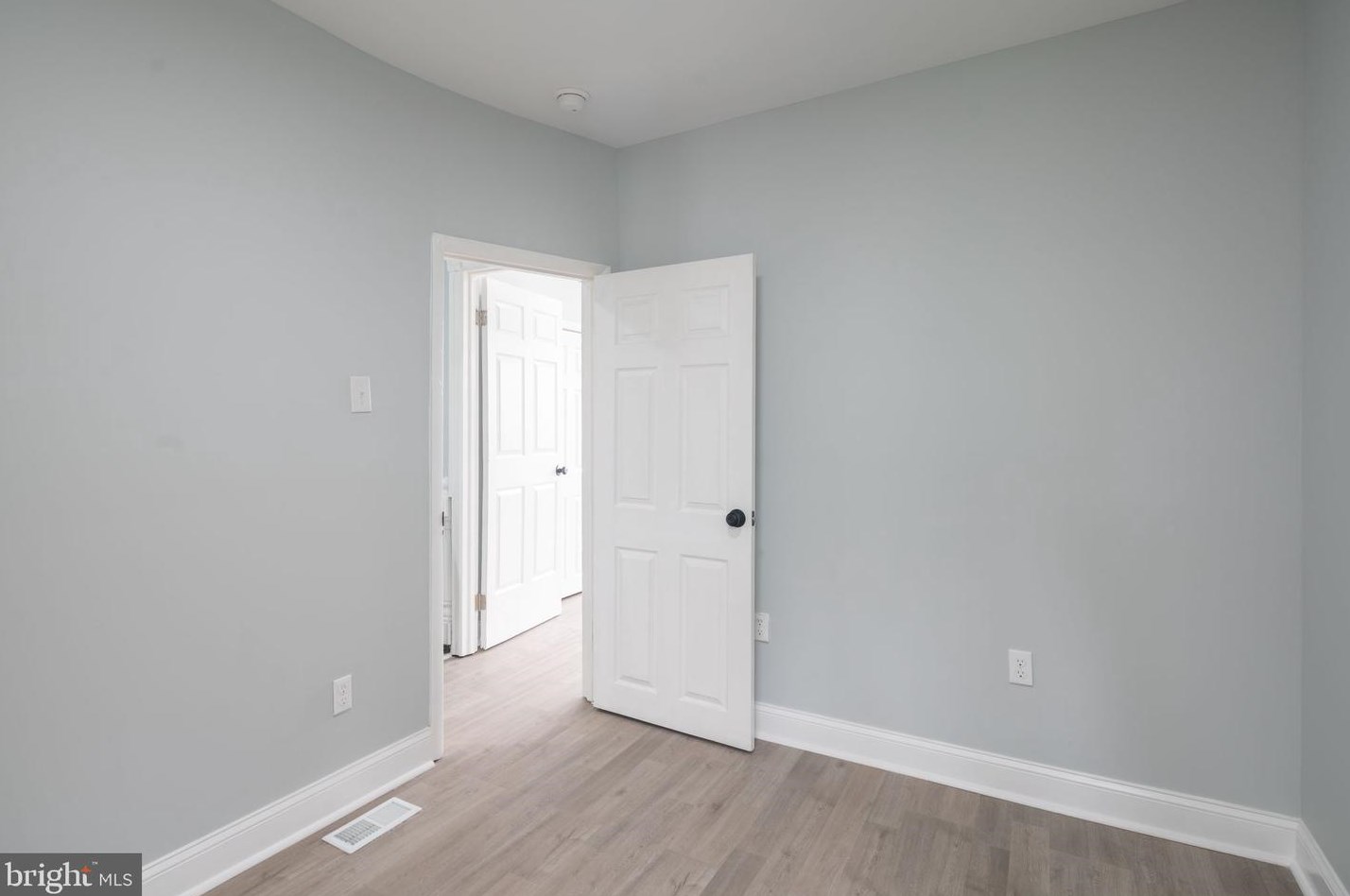 5945 Walton Ave, Philadelphia PA  19143-2411 exterior