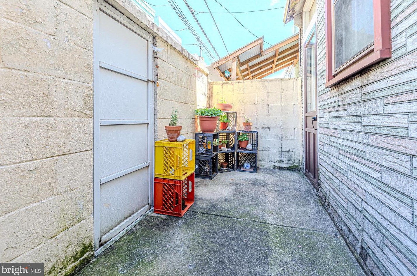 1117 Tree St, Philadelphia PA 19148-3020 exterior