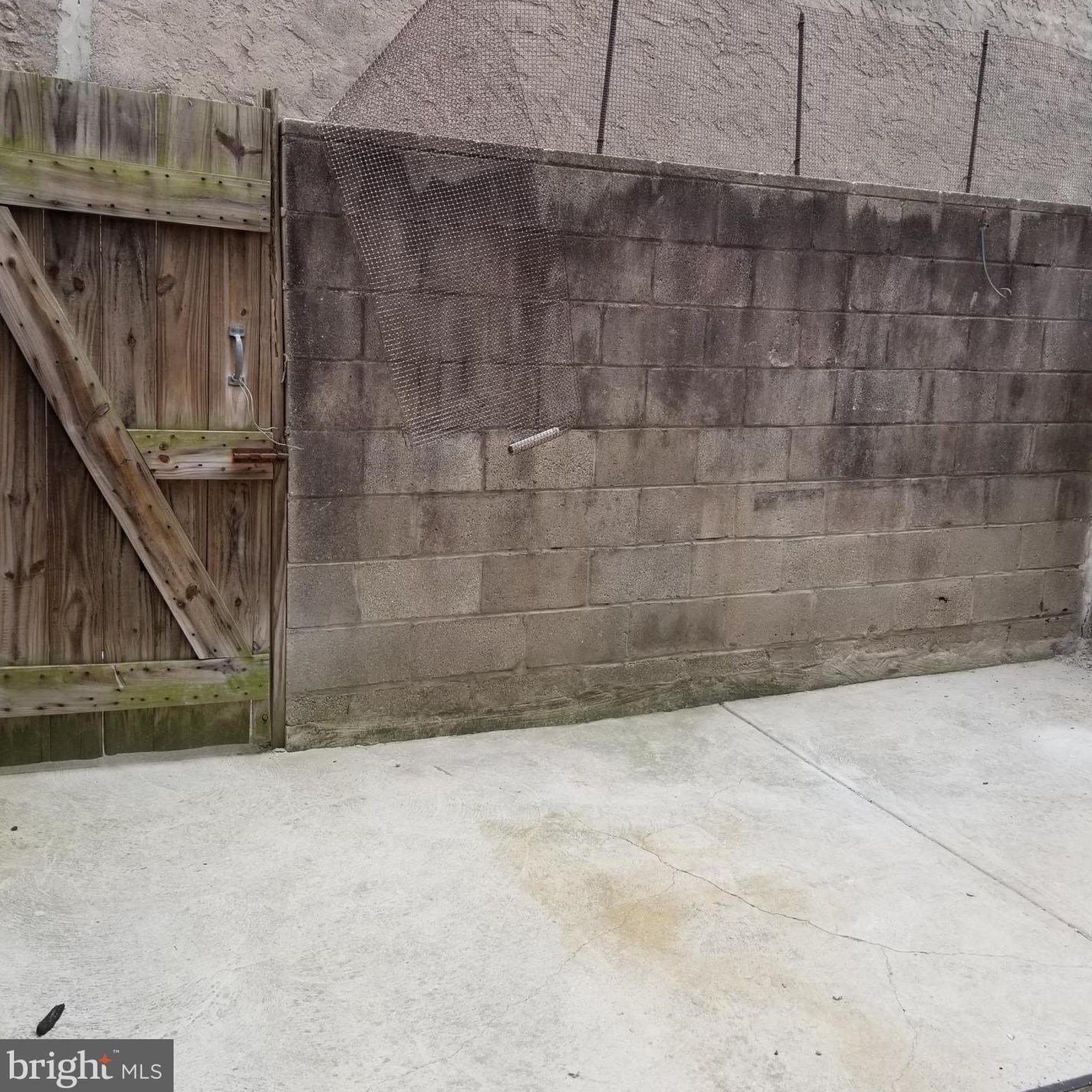 1112 Mifflin St, Philadelphia PA 19148-2110 exterior