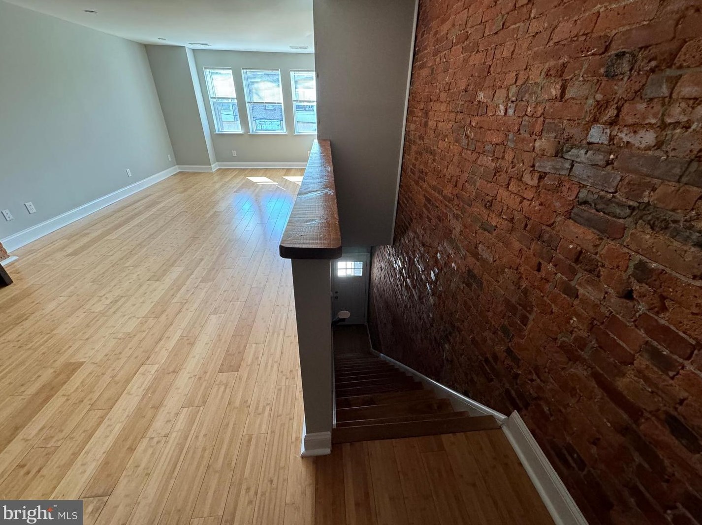6725 Elmwood Ave, Philadelphia PA  19142-1811 exterior