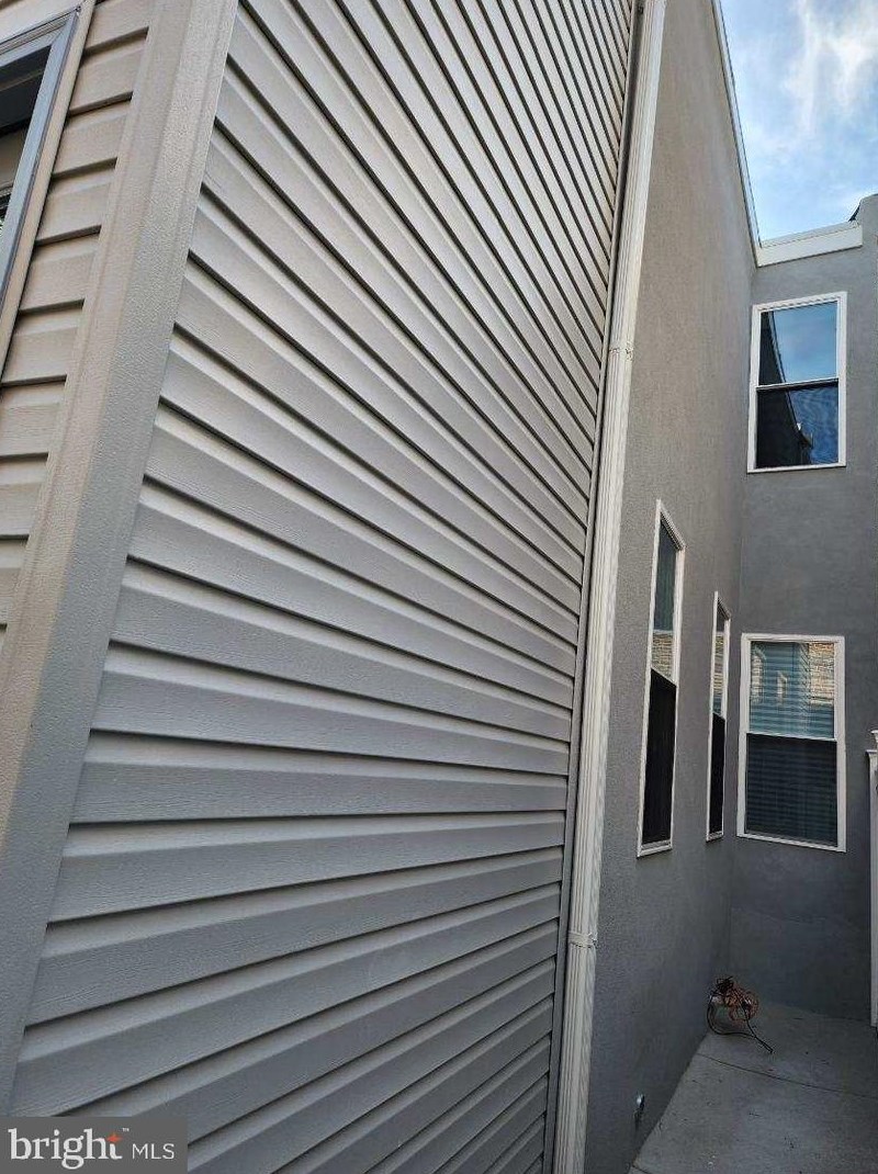 1345 32nd St, Philadelphia PA 19121-0044 exterior