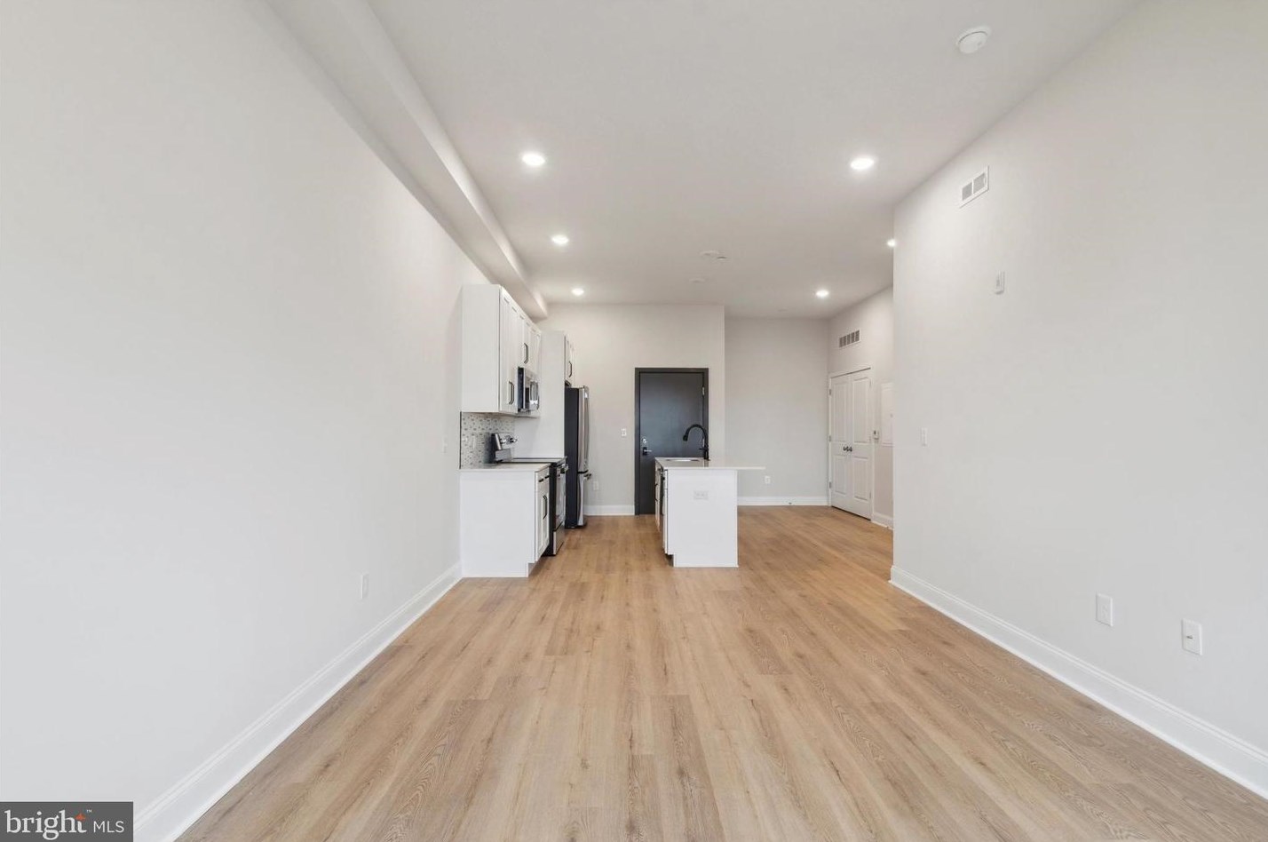 2157 Lehigh Ave, Philadelphia PA  19125-1437 exterior
