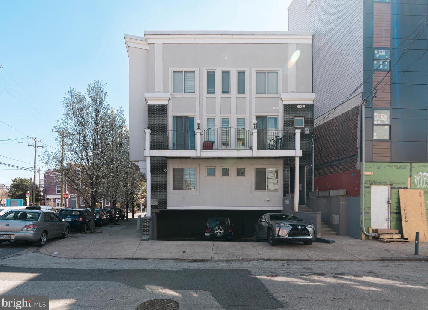 1246 Frankford Ave, Philadelphia PA  19125-3906 exterior