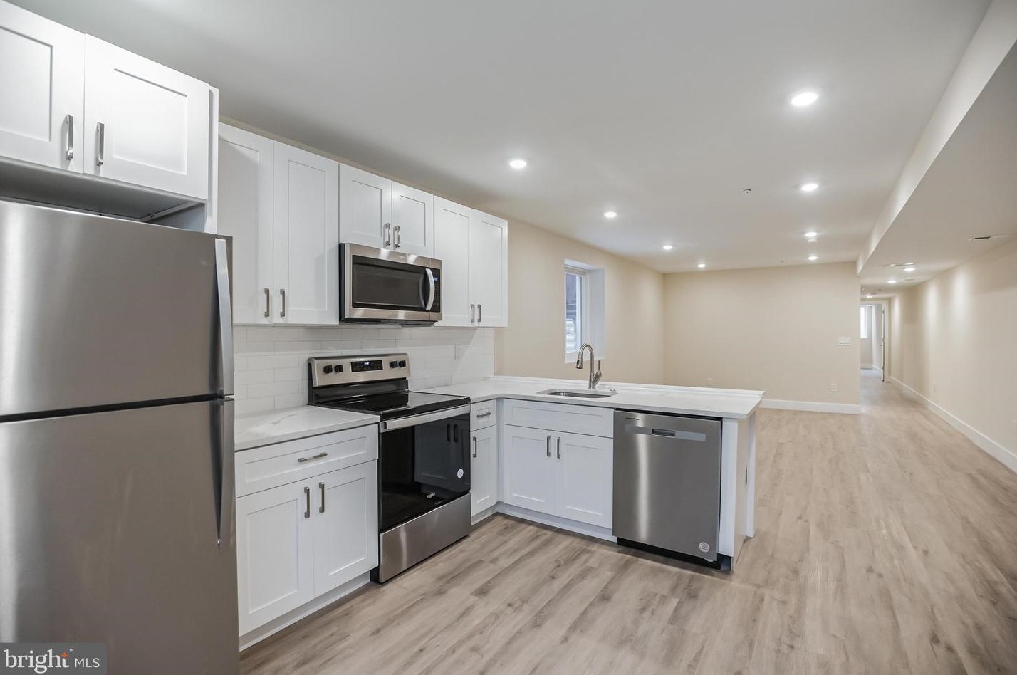 3323 16th St, Philadelphia PA  19140-4902 exterior
