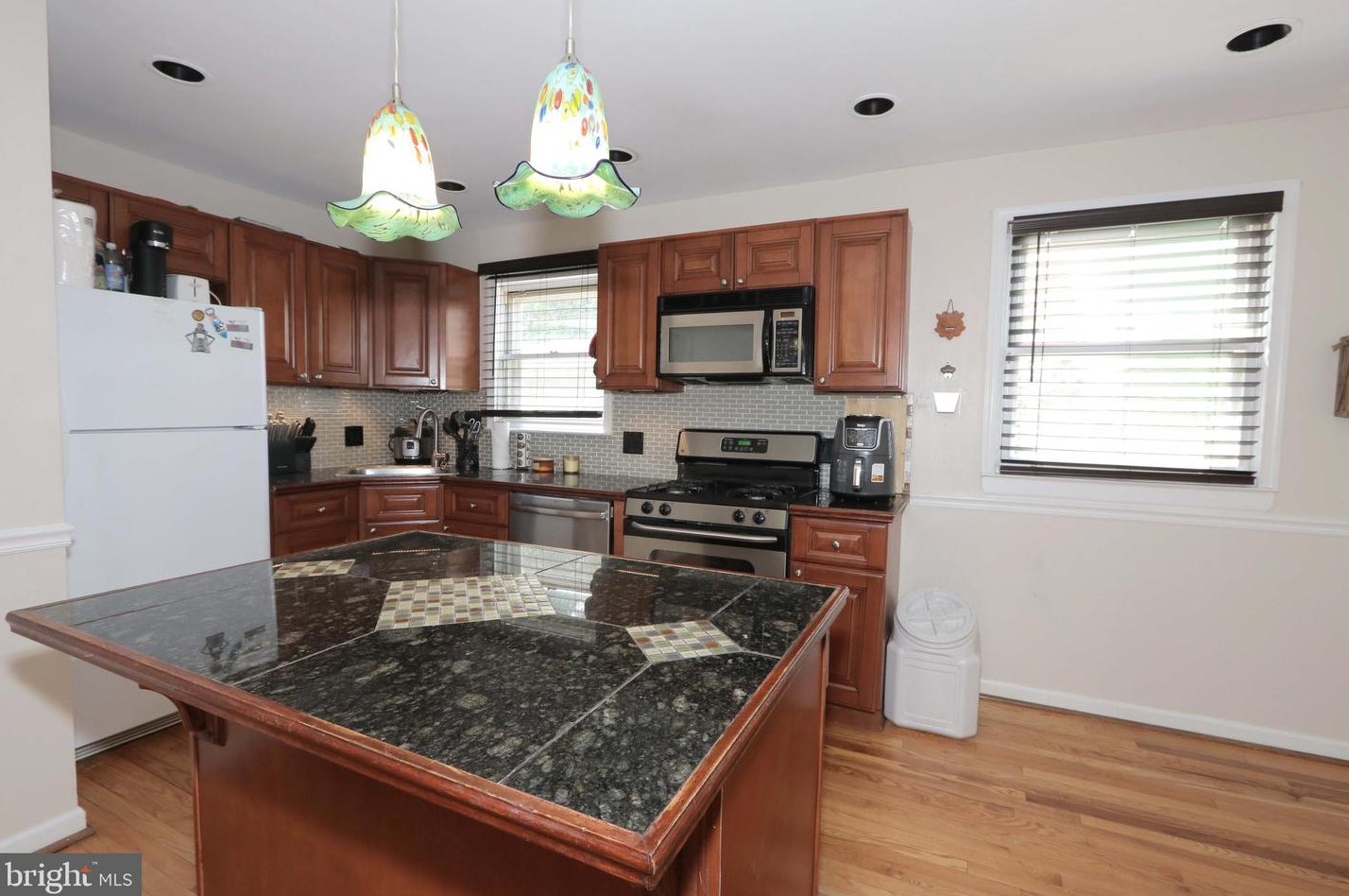 3714 Bellaire Rd, Philadelphia PA  19154-3011 exterior