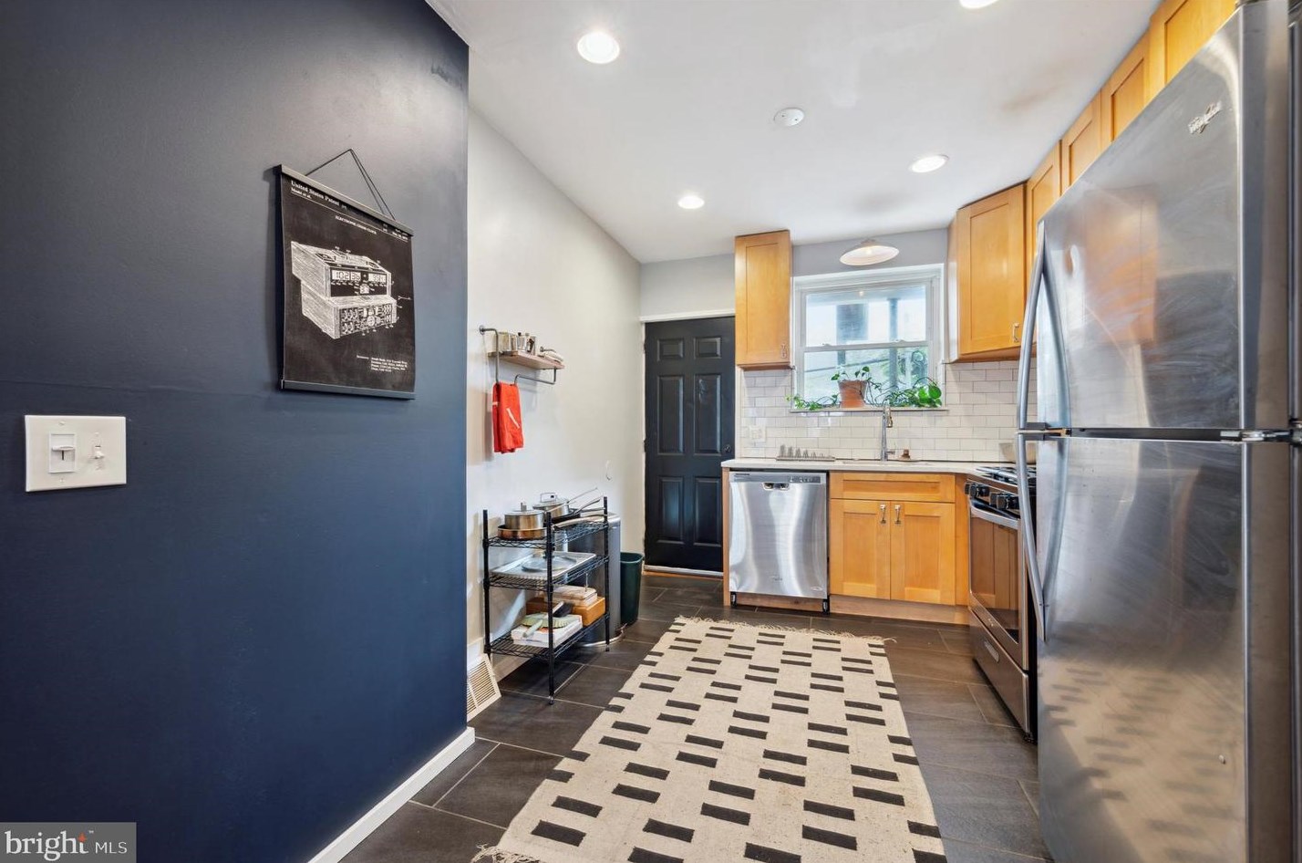 1820 Mcclellan St, Philadelphia PA 19145-2111 exterior