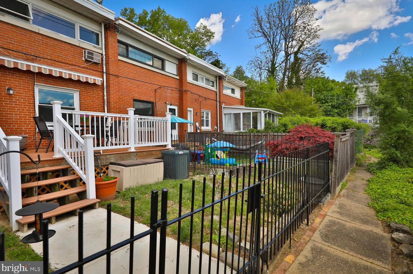 3606 Merrick Rd, Philadelphia PA 19129-1615 exterior