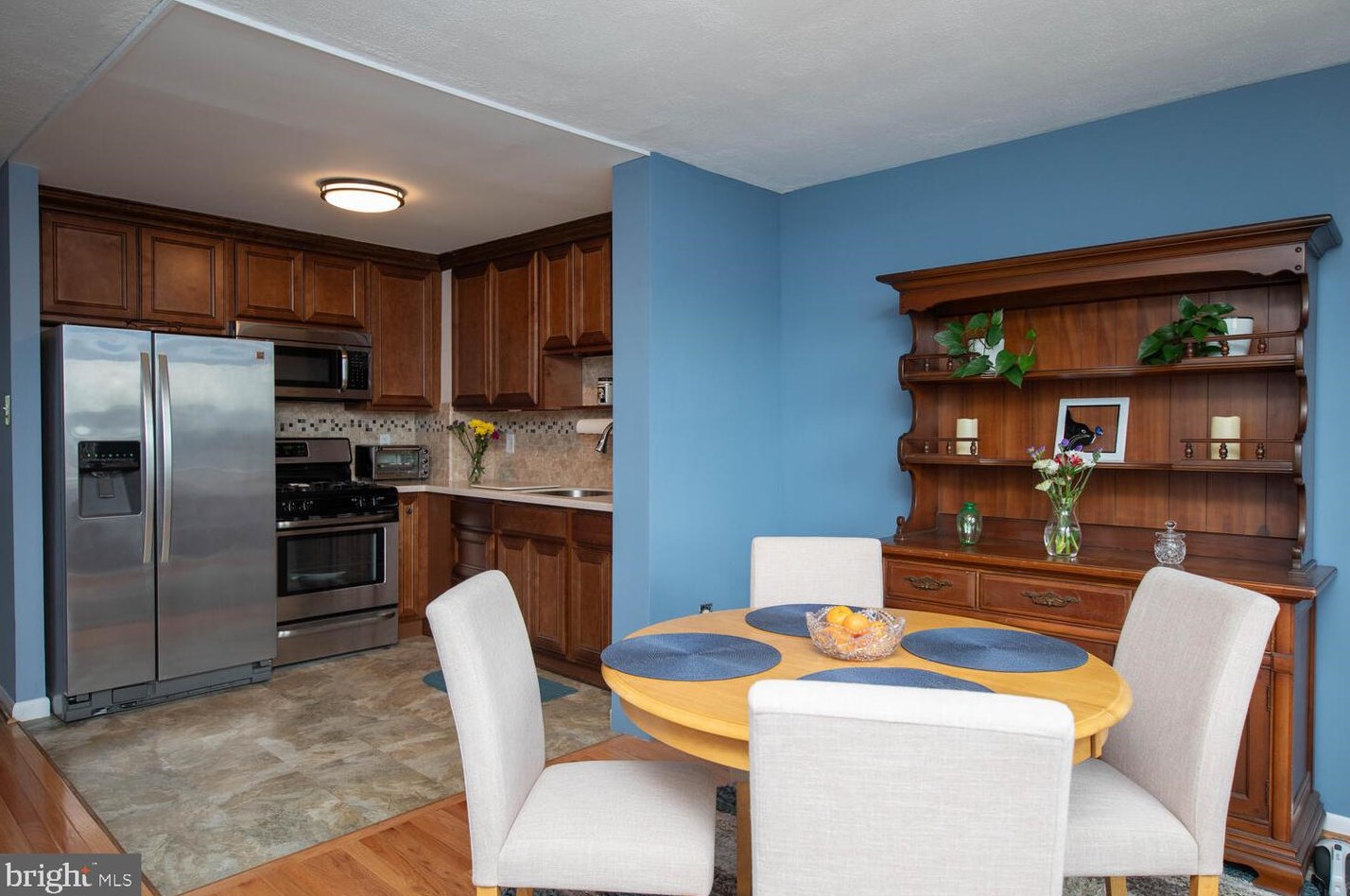 3606 Merrick Rd, Philadelphia PA 19129-1615 exterior