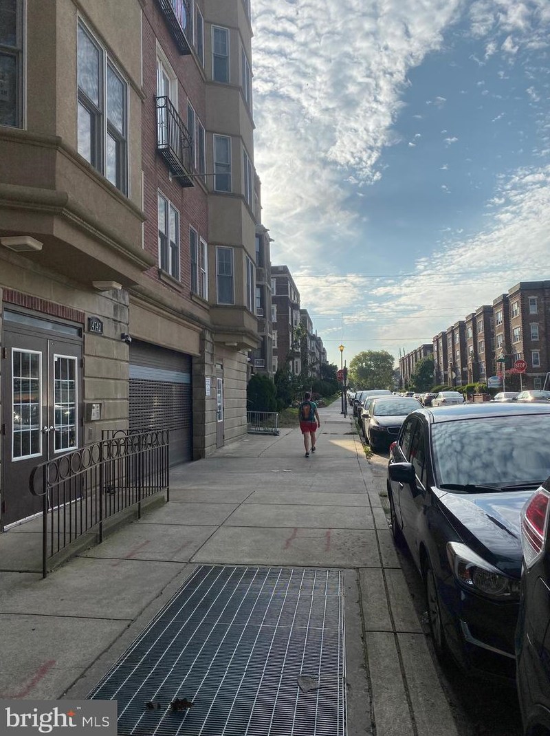 4742 Pine St, Philadelphia PA  19143-1810 exterior
