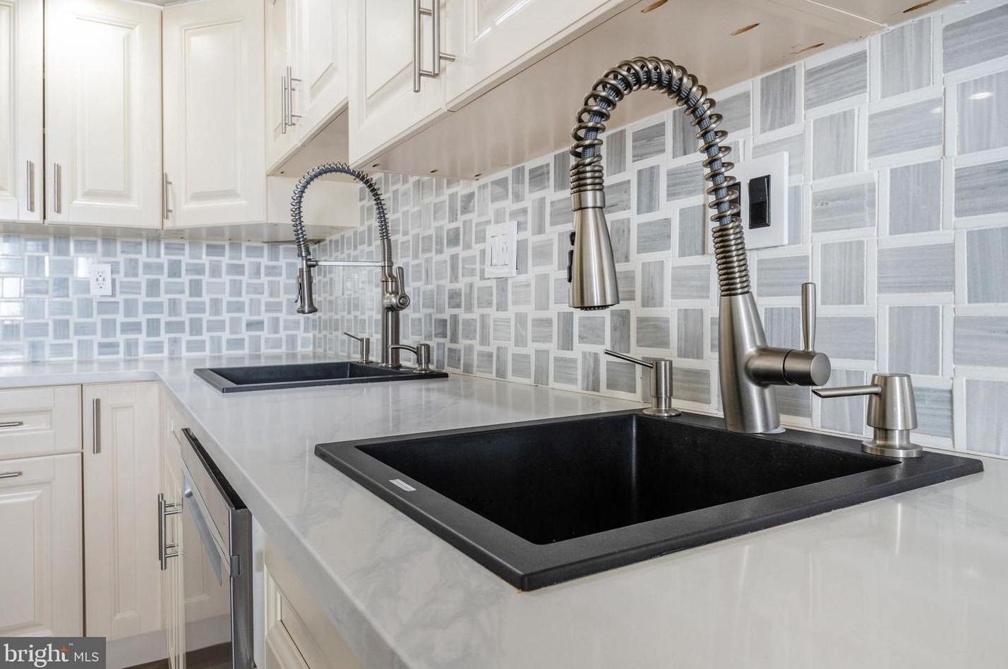 1112 Norwalk Rd, Philadelphia PA 19115-2512 exterior