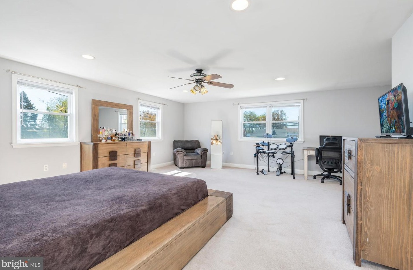 1112 Norwalk Rd, Philadelphia PA 19115-2512 exterior