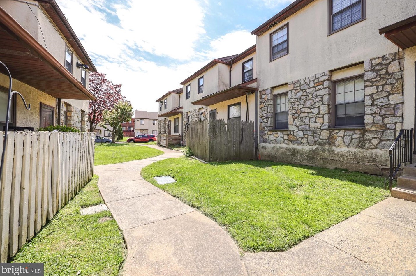 13008 Townsend Rd, Philadelphia PA 19154-1001 exterior