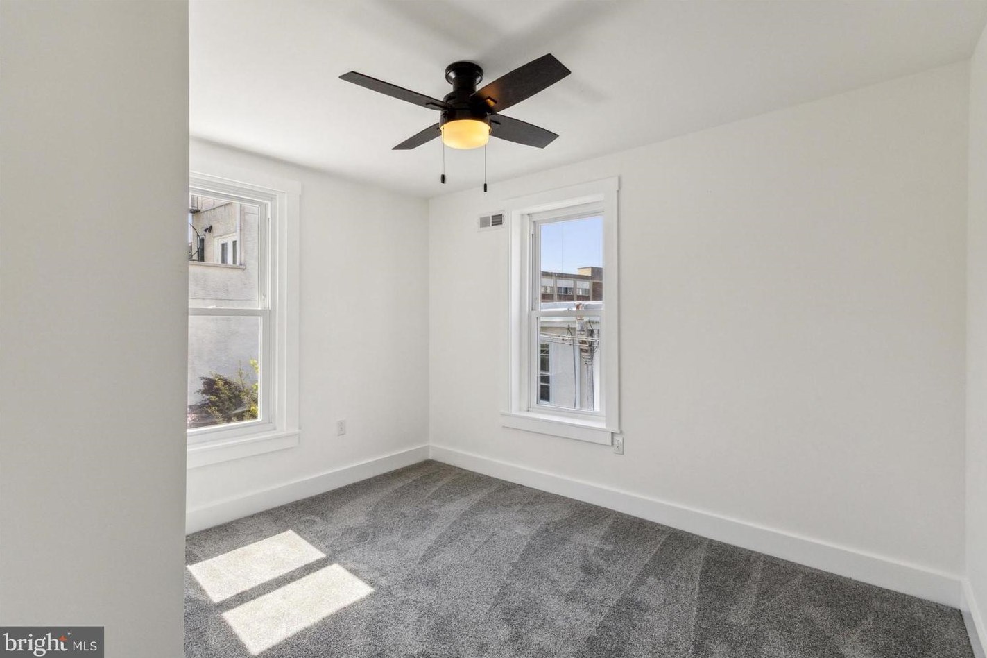 4526 Mitchell St, Philadelphia PA  19128-3318 exterior