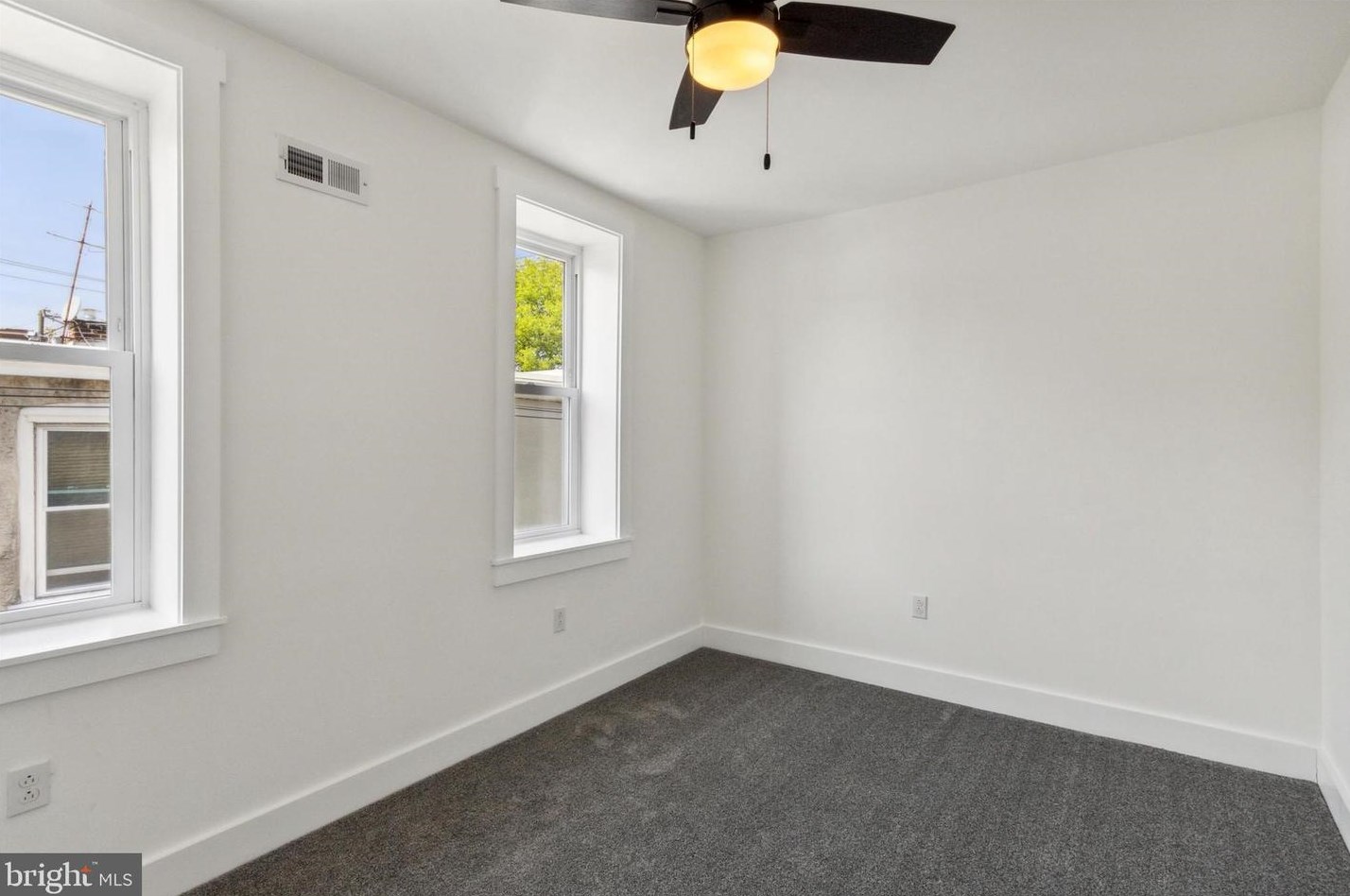 4526 Mitchell St, Philadelphia PA  19128-3318 exterior