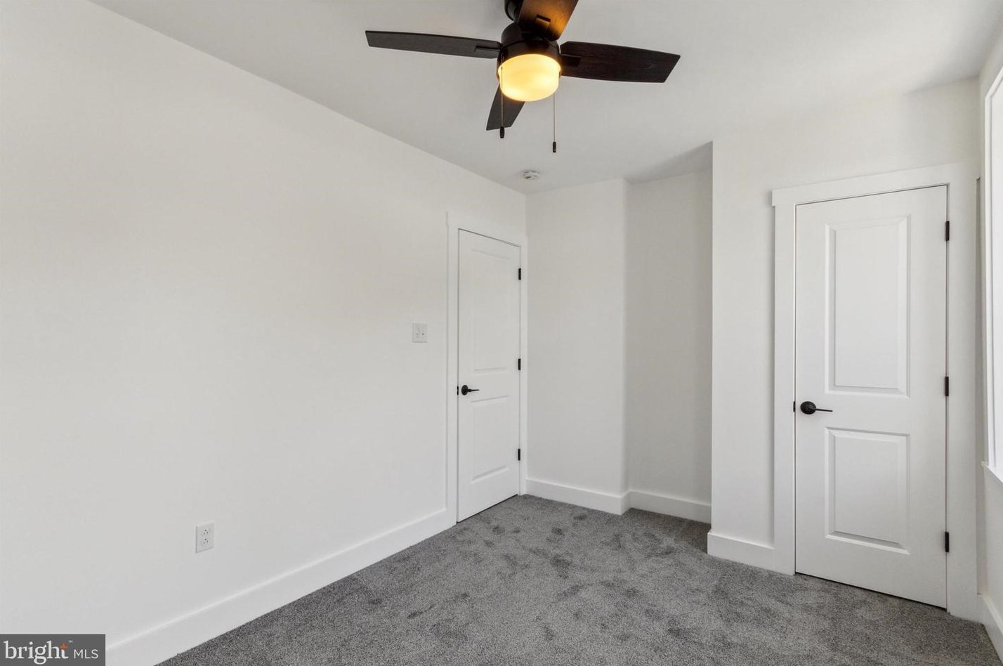 4526 Mitchell St, Philadelphia PA  19128-3318 exterior