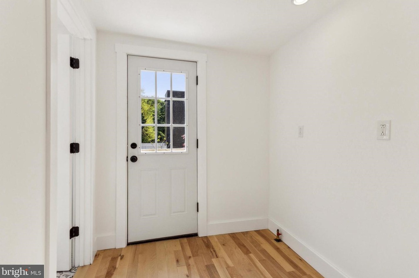 4526 Mitchell St, Philadelphia PA  19128-3318 exterior