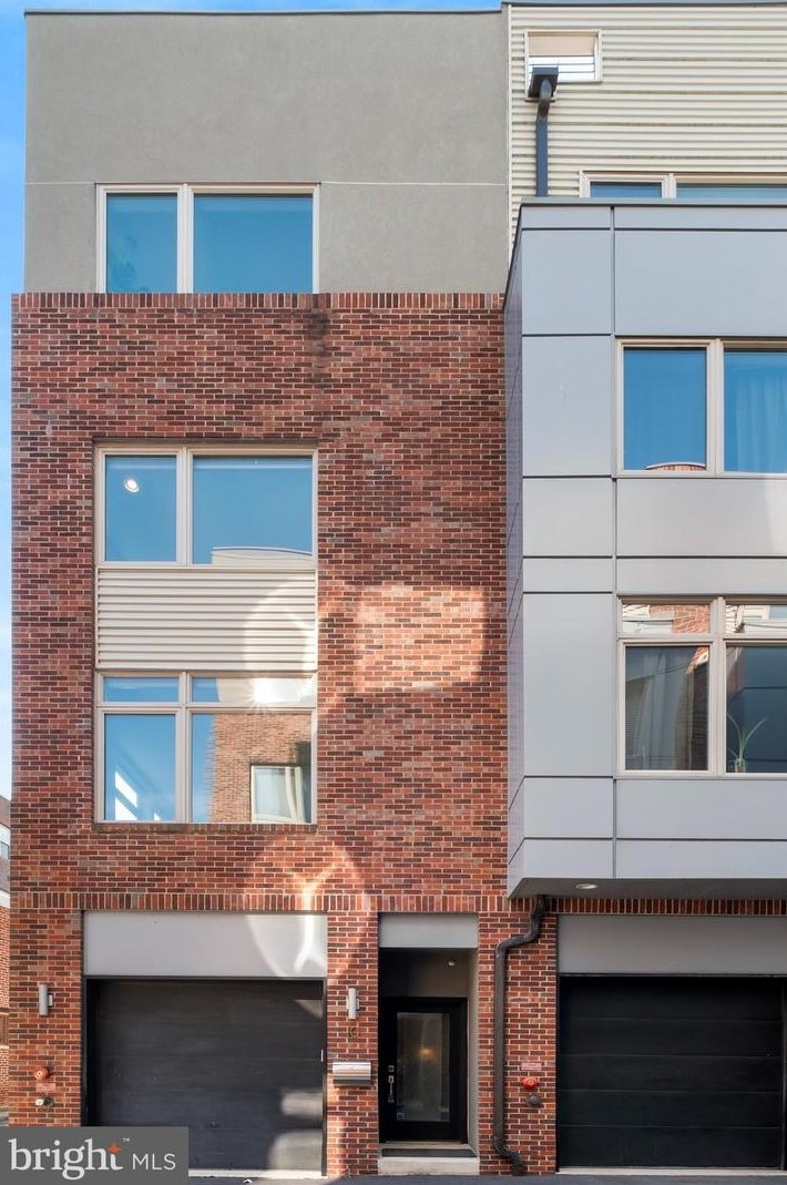 117 Quarry St, Philadelphia PA  19106-0020 exterior