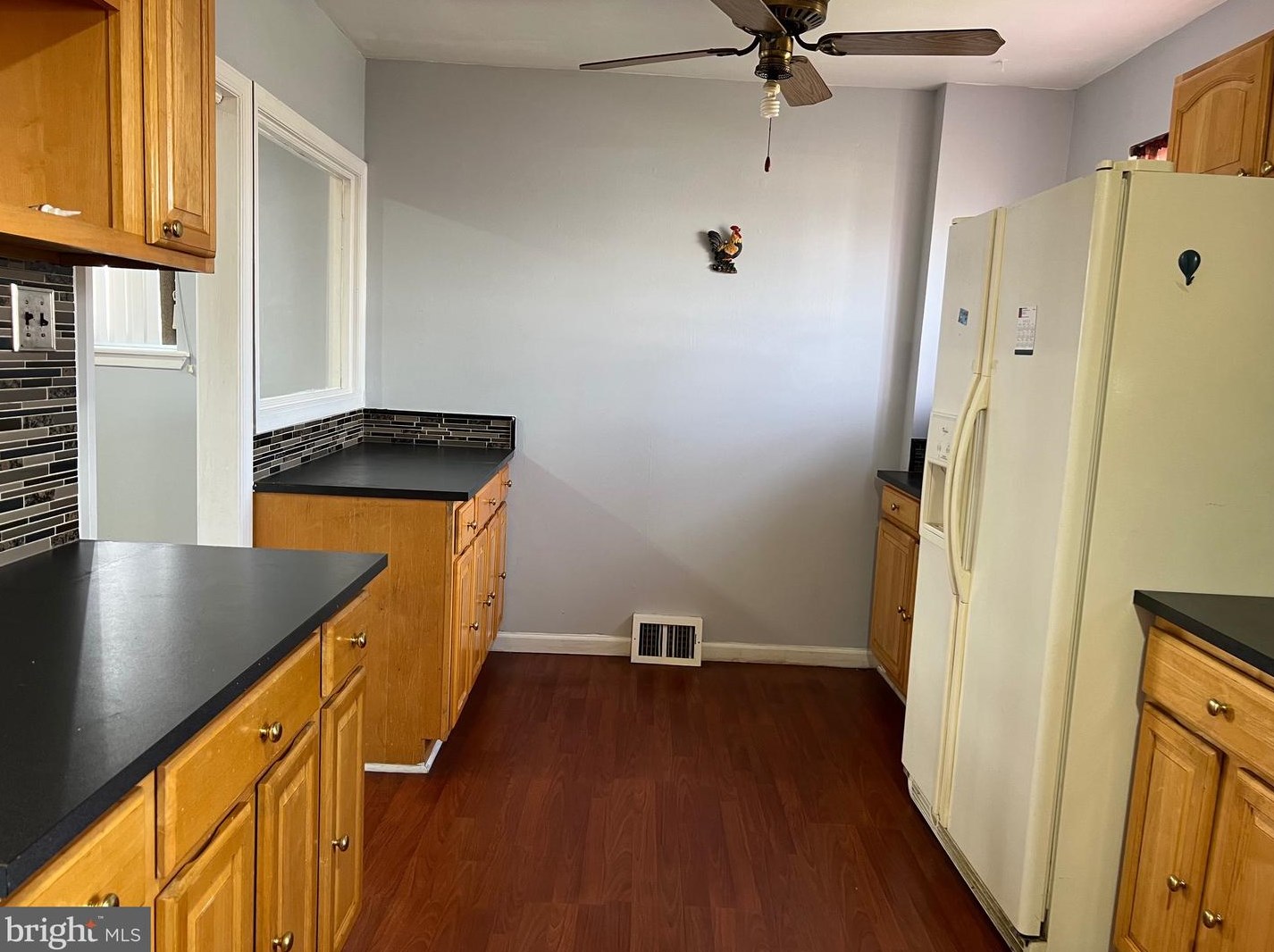 9946 Wingtip Rd, Philadelphia PA 19115-1708 exterior