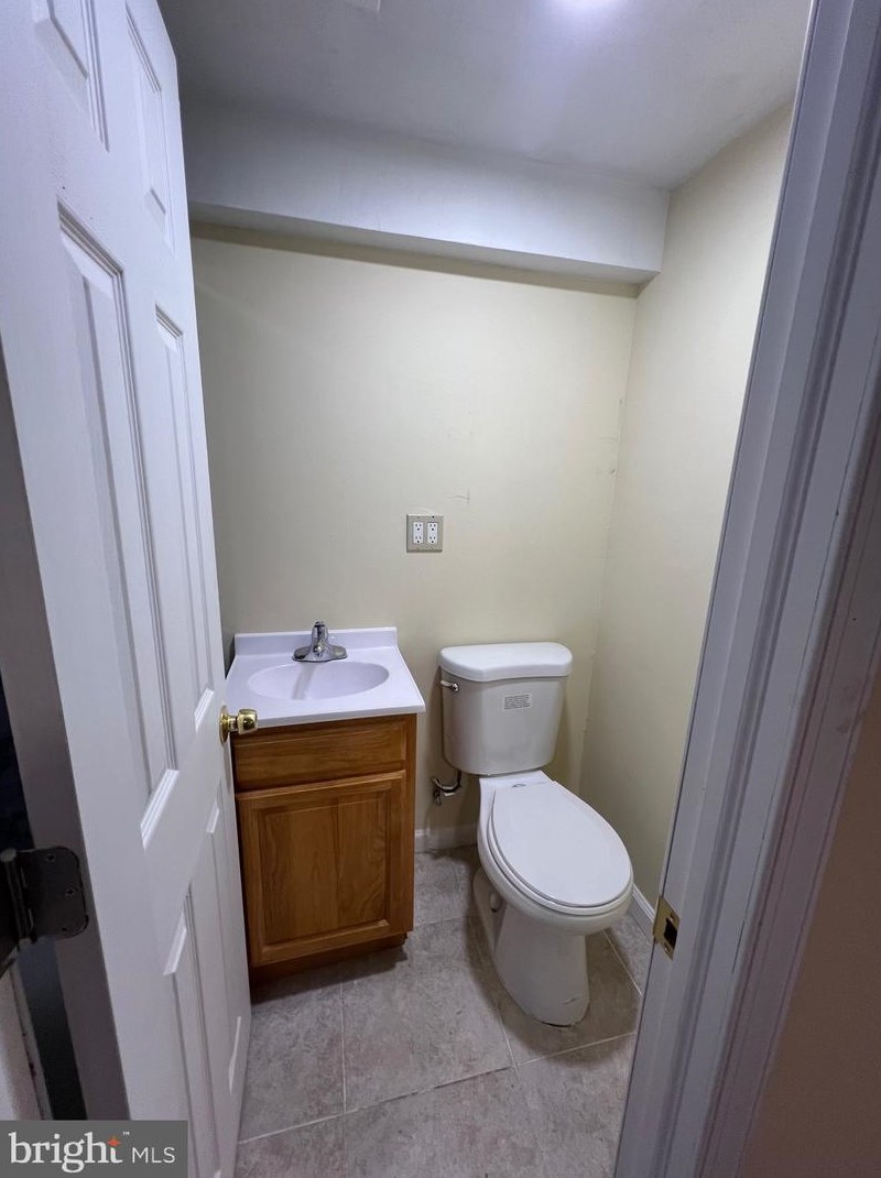 9946 Wingtip Rd, Philadelphia PA 19115-1708 exterior