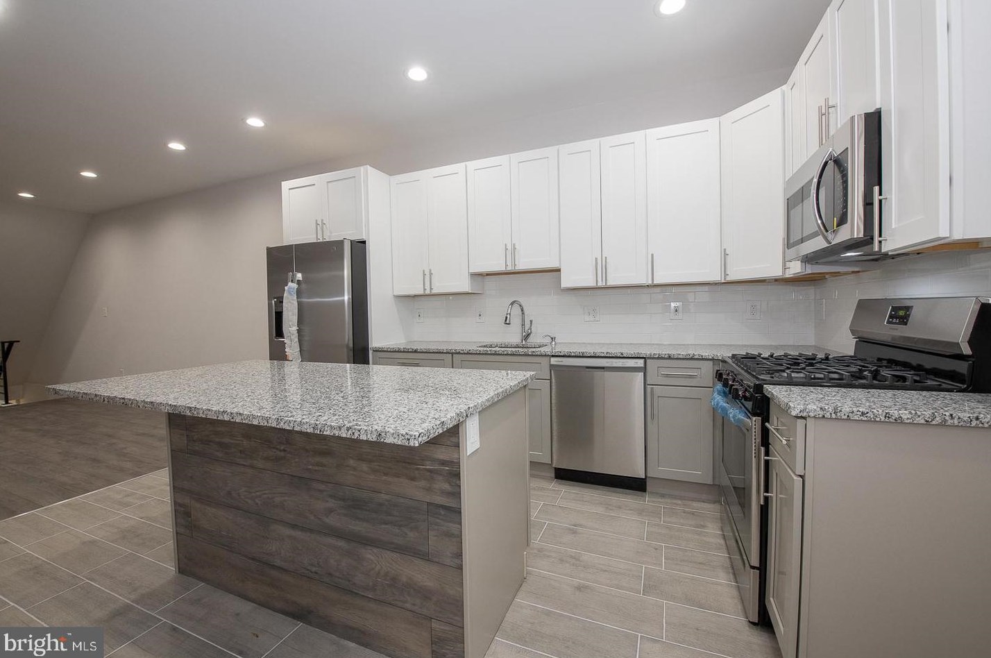 5836 Springfield Ave, Philadelphia PA  19143-5228 exterior