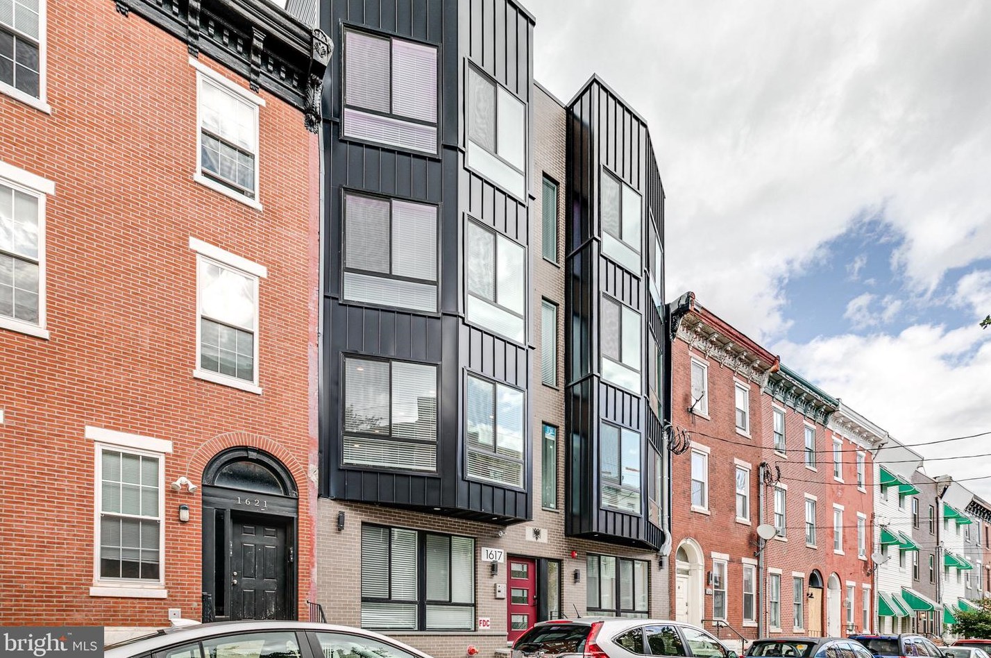 1617 Brown St, Philadelphia PA  19130-2806 exterior