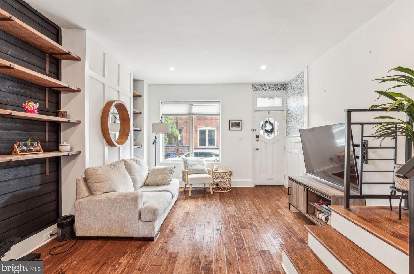 2420 Lambert St, Philadelphia PA  19145-4212 exterior