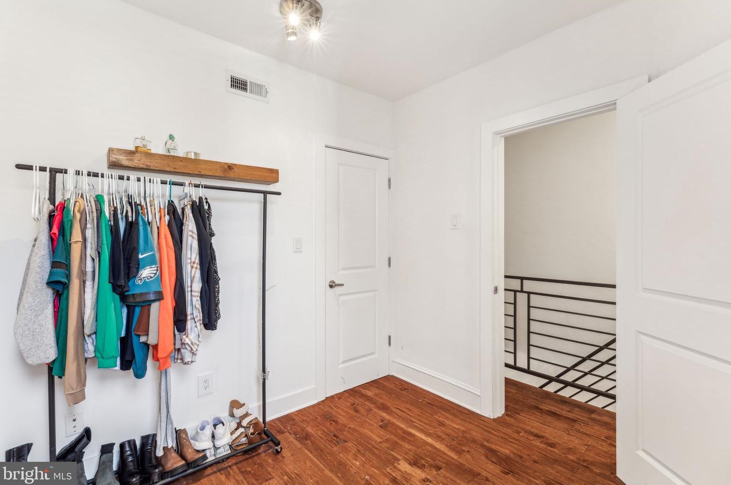 2420 Lambert St, Philadelphia PA  19145-4212 exterior