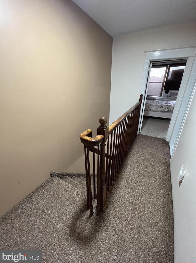 7323 Sackett St, Philadelphia PA 19152-4511 exterior