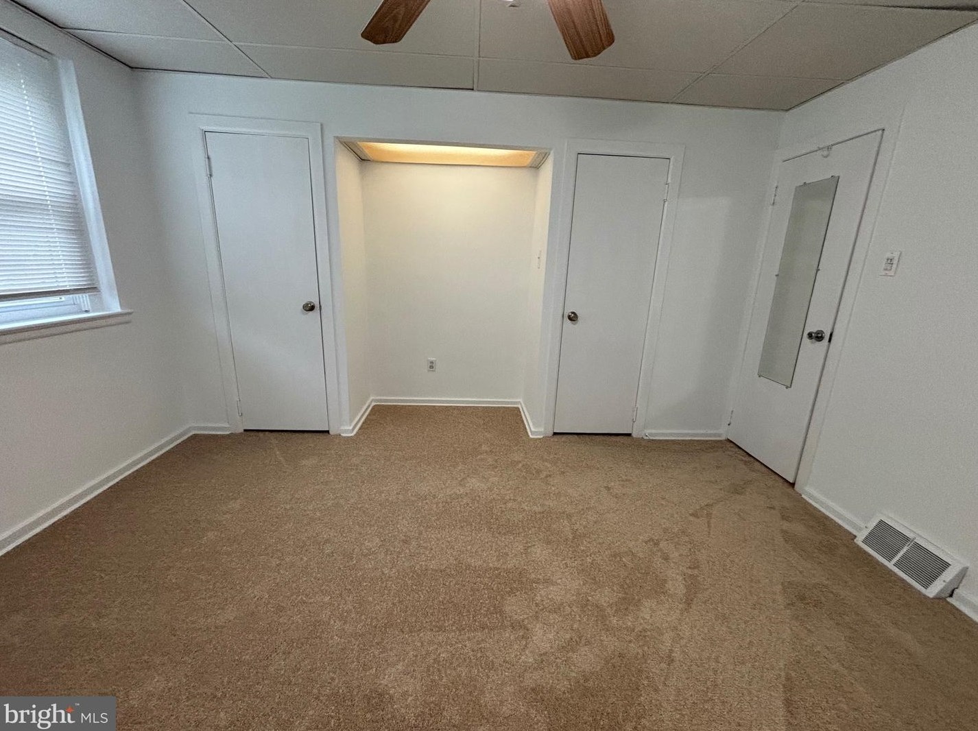 15141 Wayside Rd, Philadelphia PA 19116-1403 exterior