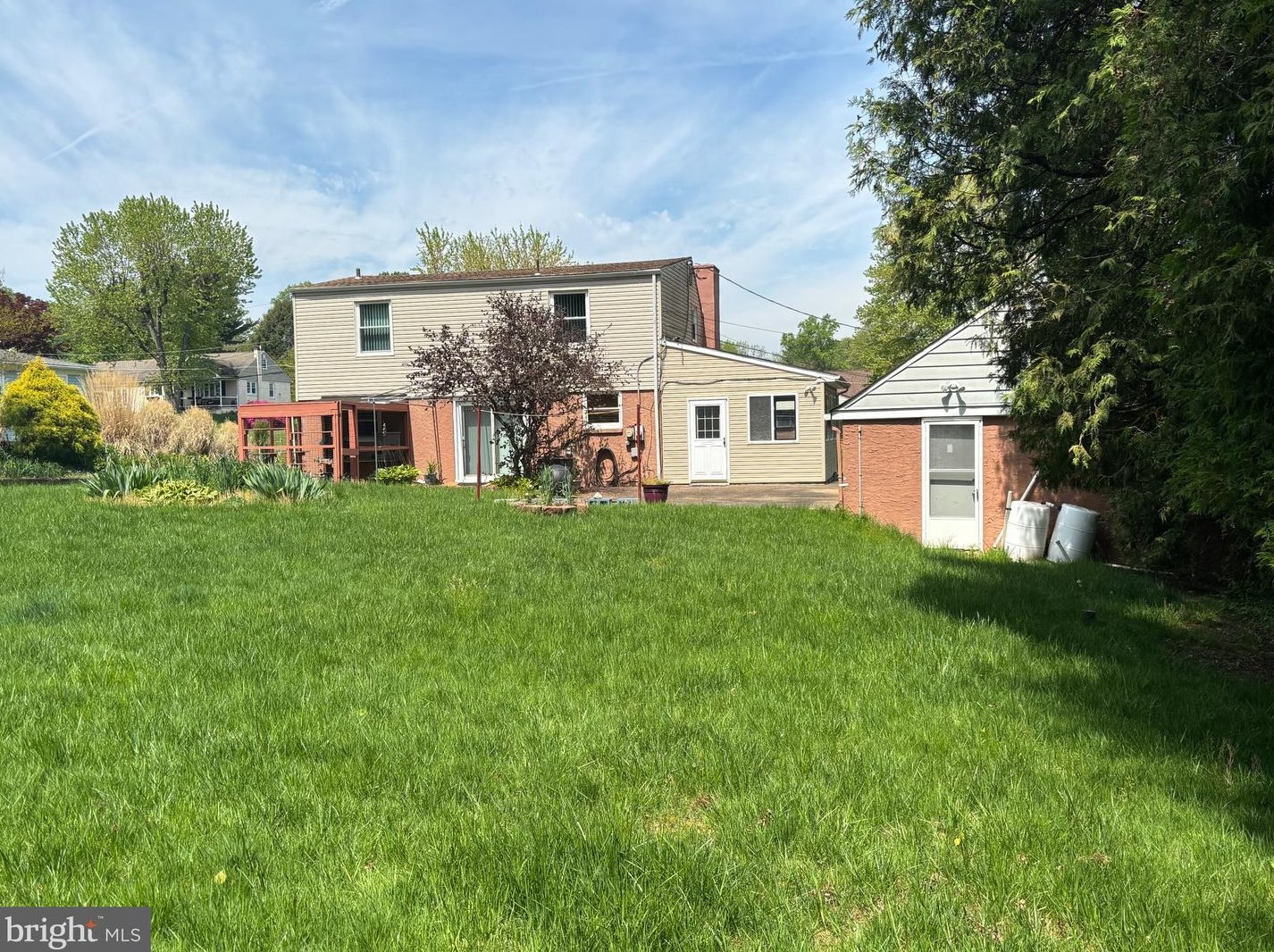 15141 Wayside Rd, Philadelphia PA 19116-1403 exterior