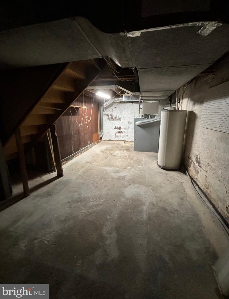 15141 Wayside Rd, Philadelphia PA 19116-1403 exterior