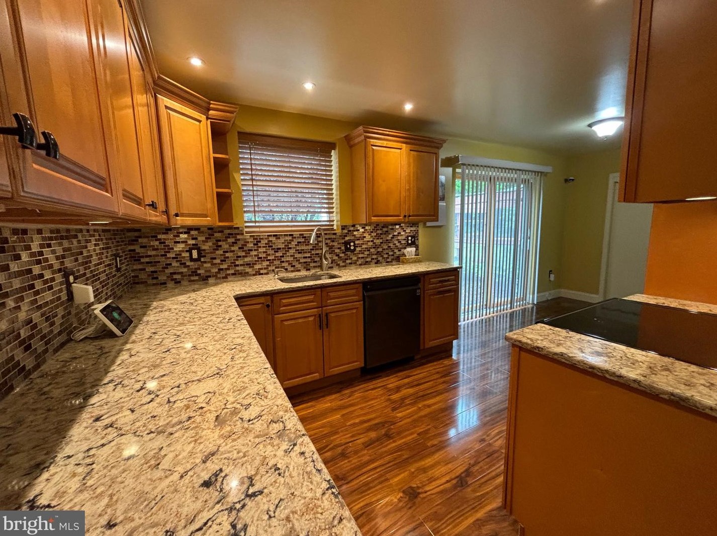 15141 Wayside Rd, Philadelphia PA 19116-1403 exterior