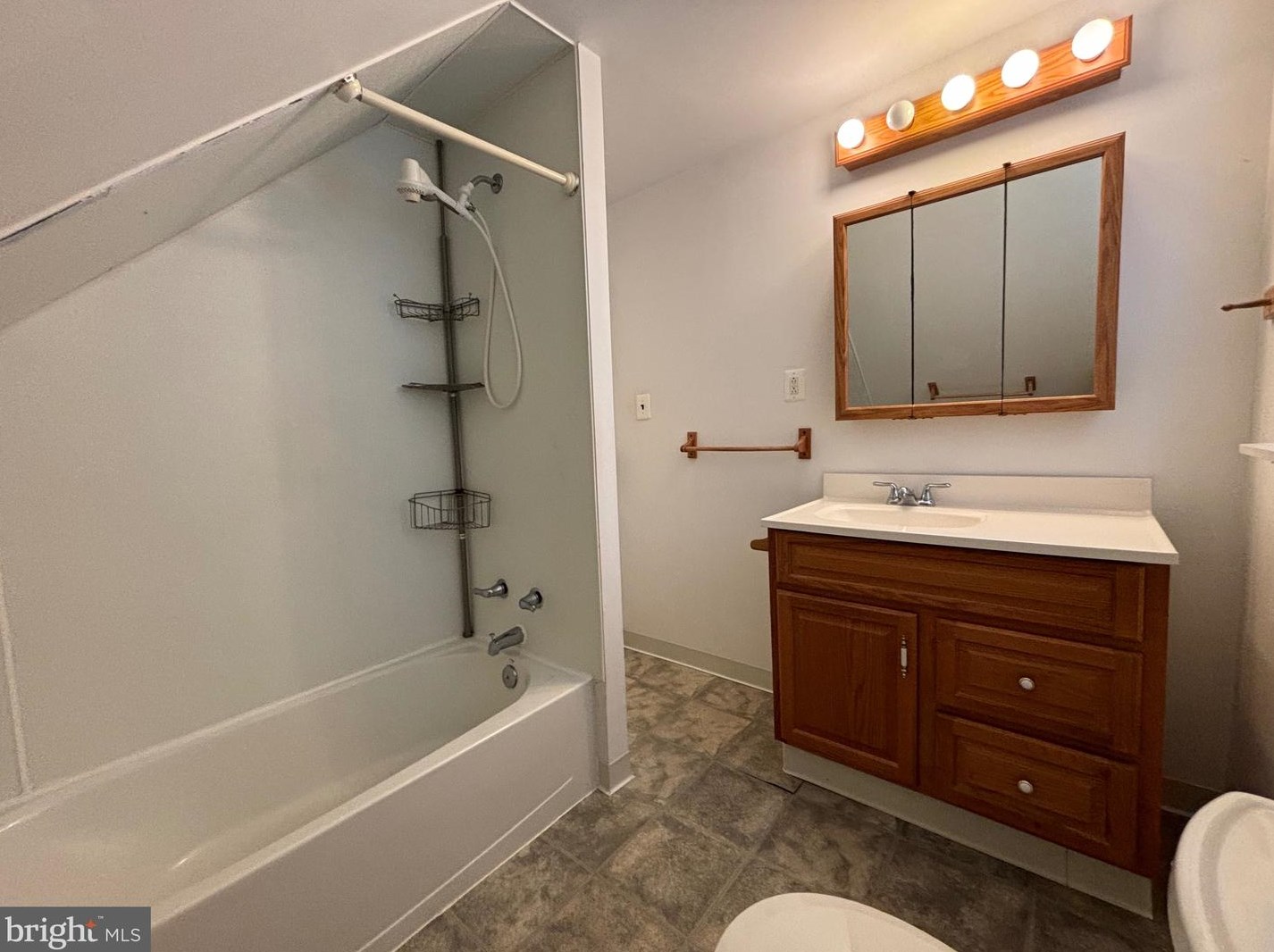 15141 Wayside Rd, Philadelphia PA 19116-1403 exterior