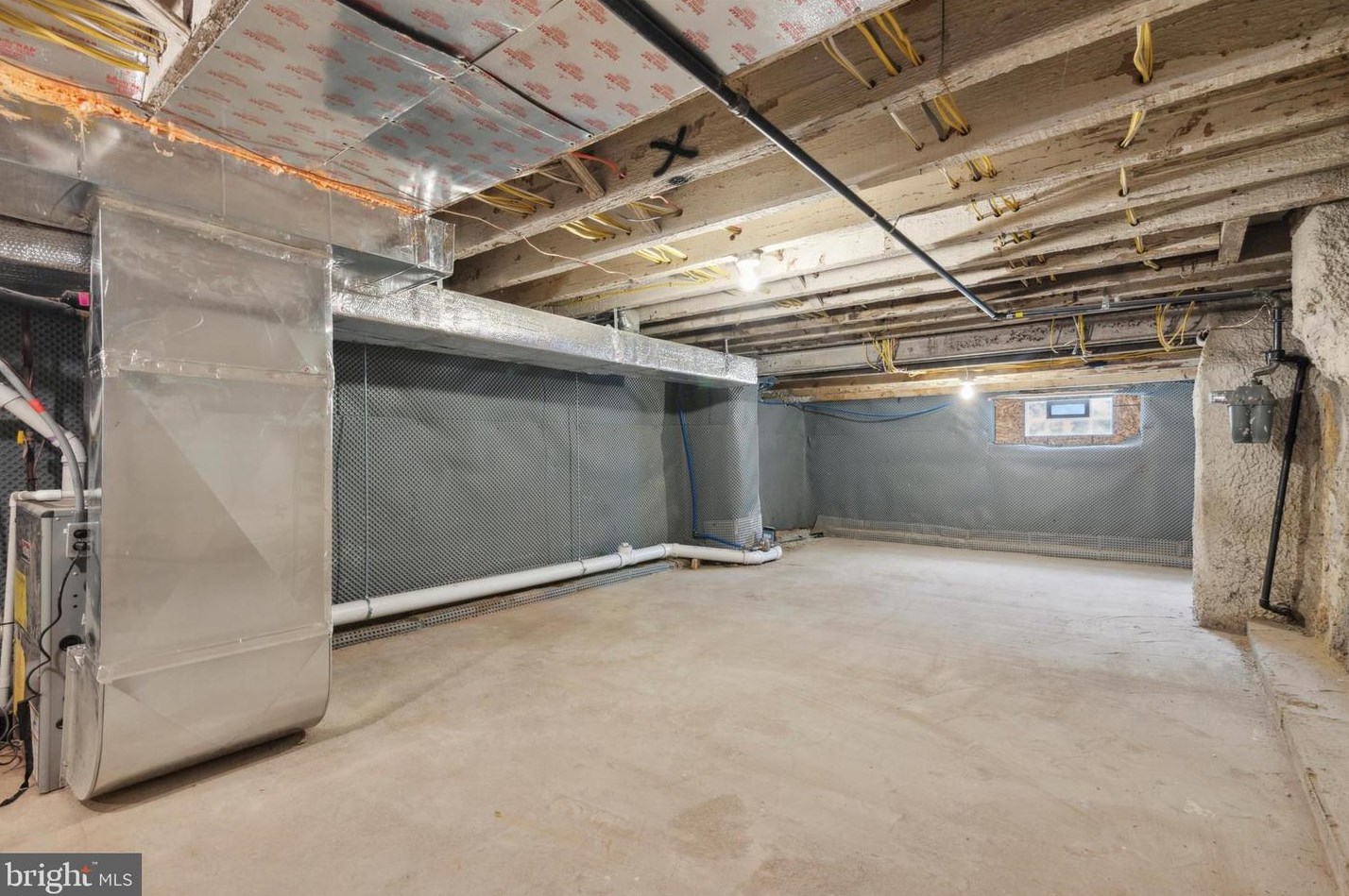 5941 Washington Ave, Philadelphia PA 19147-4825 exterior