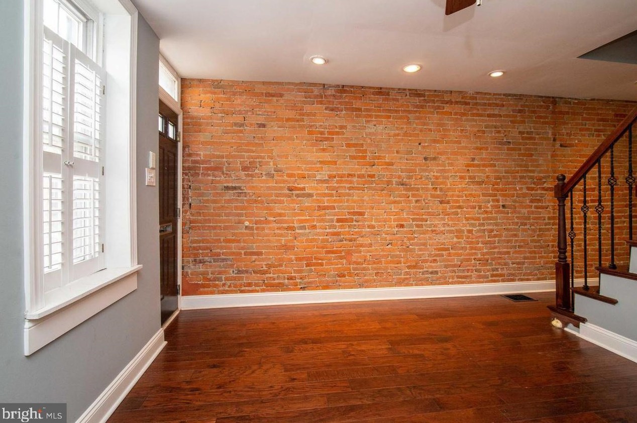 2218 Pemberton St, Philadelphia PA  19146-1141 exterior