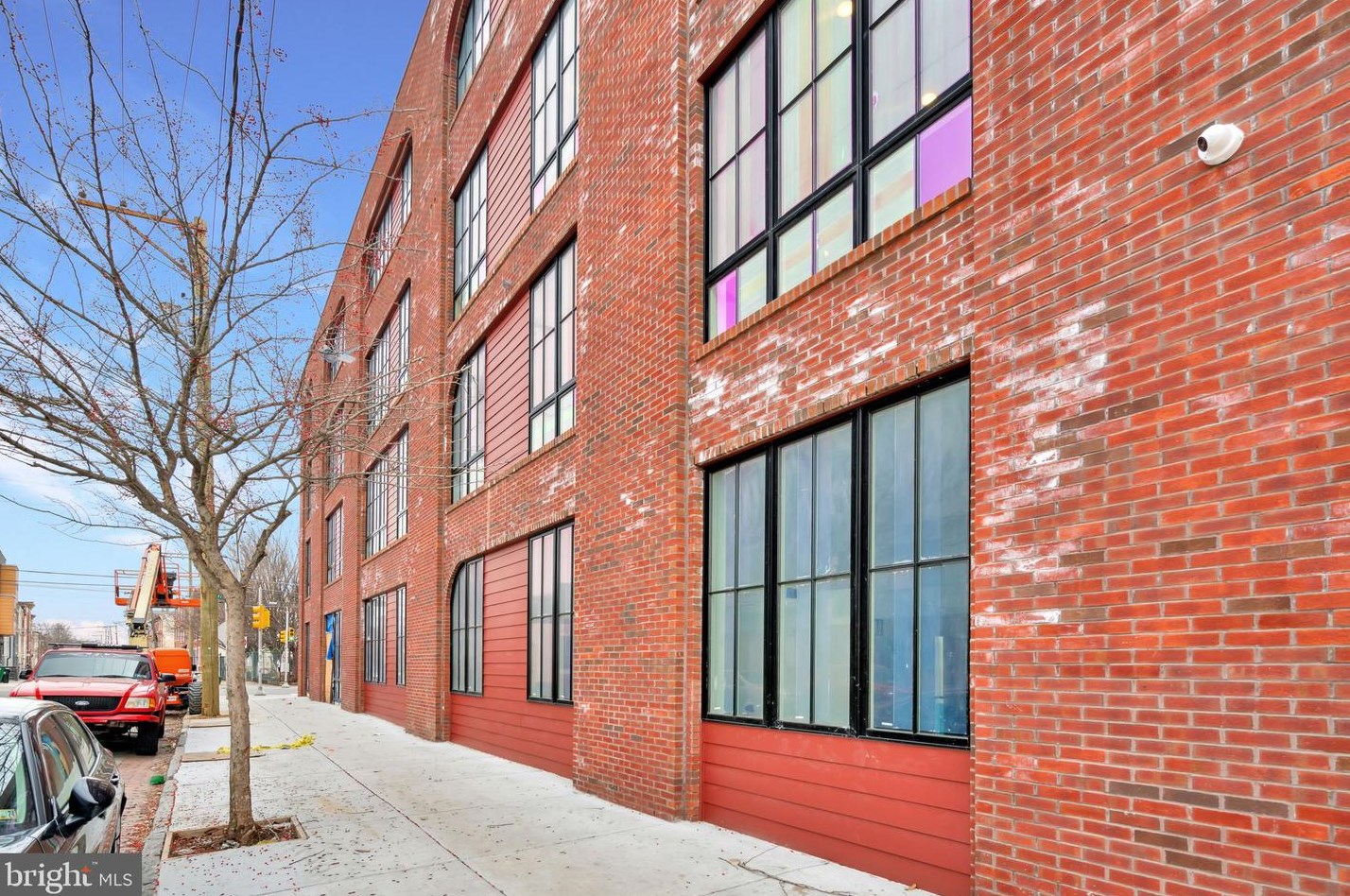 1828 Frankford Ave, Philadelphia PA  19125-2403 exterior