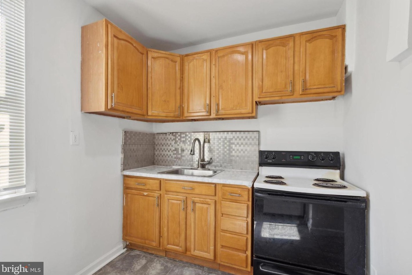 2553 Napa St, Philadelphia PA  19132-2917 exterior