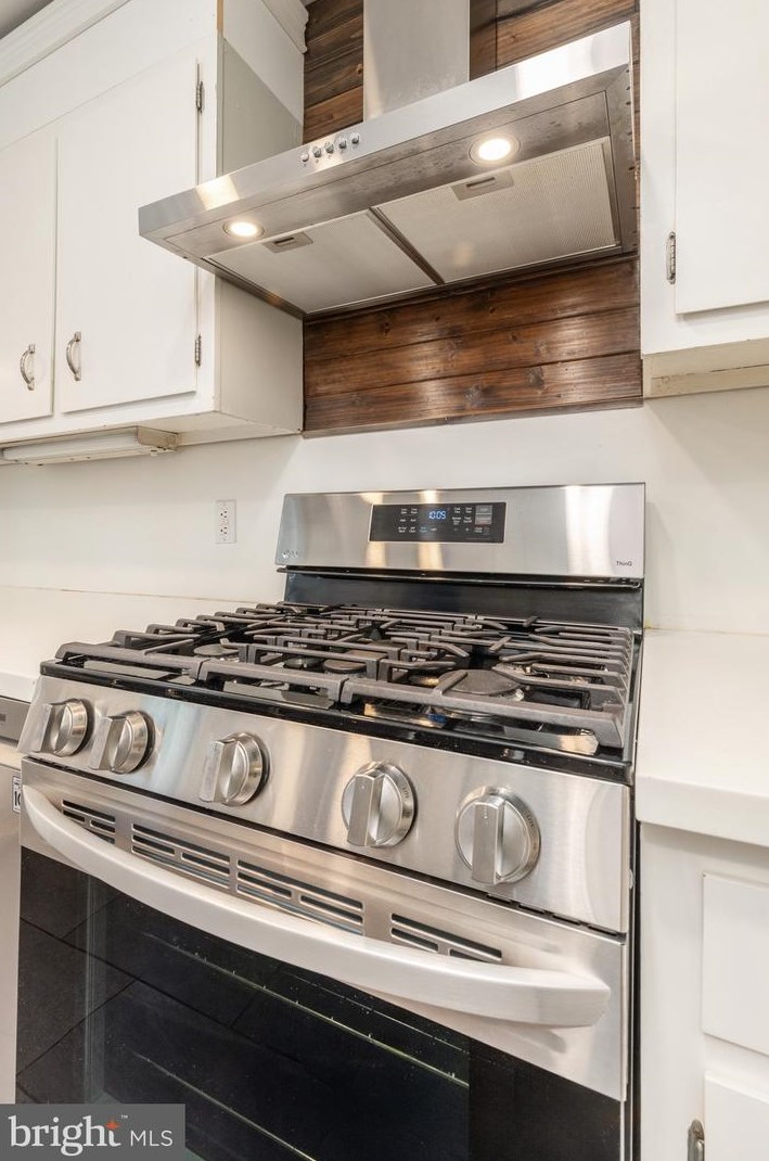 1914 Panama St, Philadelphia PA 19103-6610 exterior