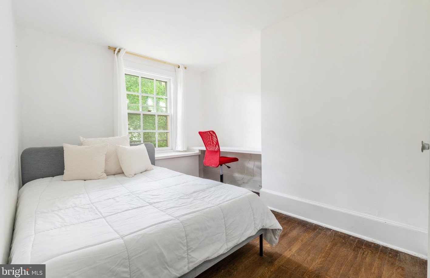 1914 Panama St, Philadelphia PA 19103-6610 exterior