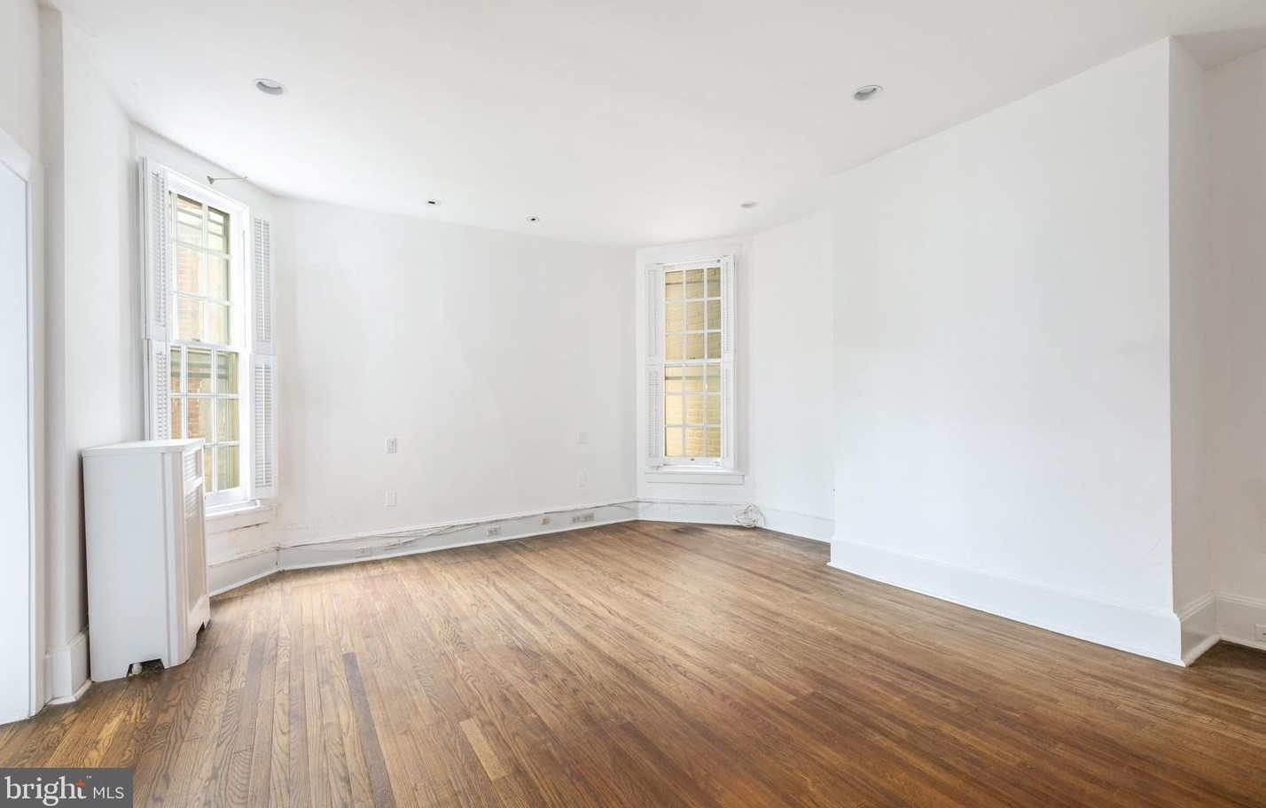 1914 Panama St, Philadelphia PA 19103-6610 exterior