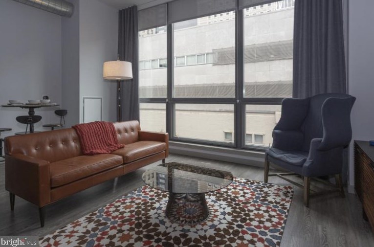 1125 Sansom St, Philadelphia PA  19107-0048 exterior