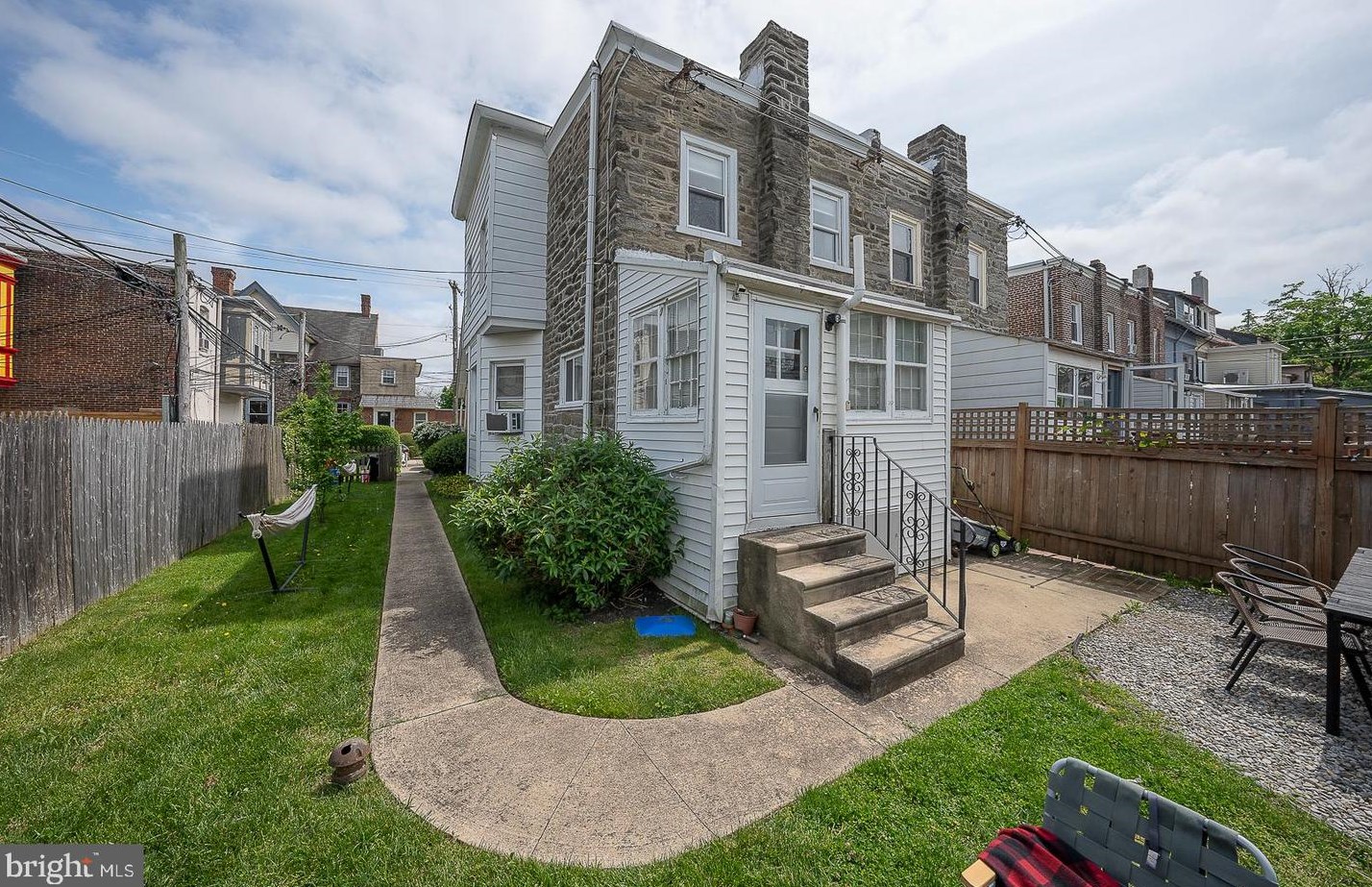 13 Mount Pleasant Ave, Philadelphia PA  19119-2410 exterior